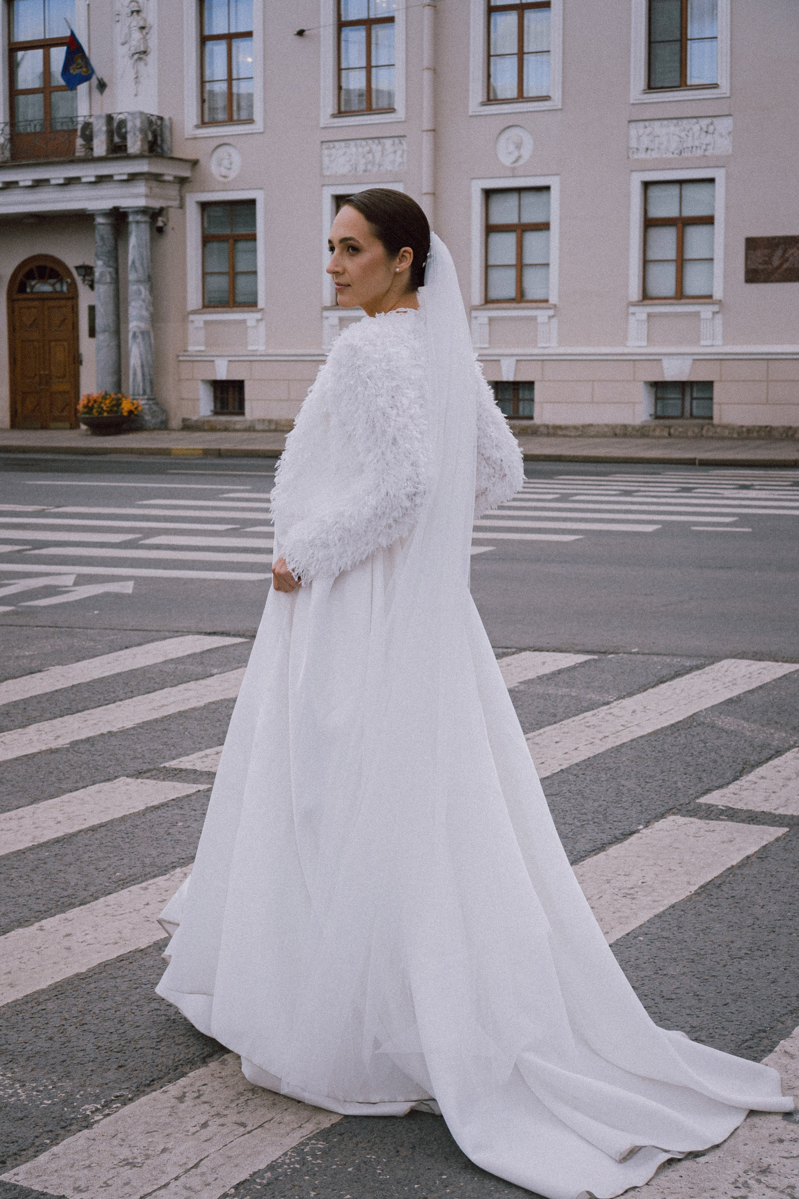 СВАДЕБНАЯ ПРОГУЛКА В САНТК-ПЕТЕРБУРГЕ (ИСАКИЕВСКИЙ СОБОР, ЗИМНЯЯ КАНАВКА, ЭРМИТАЖ И БОЛЬШАЯ МОРСКАЯ УЛИЦА). Профессиональный фотограф, Санкт-Петербург — Виктория Богомолова