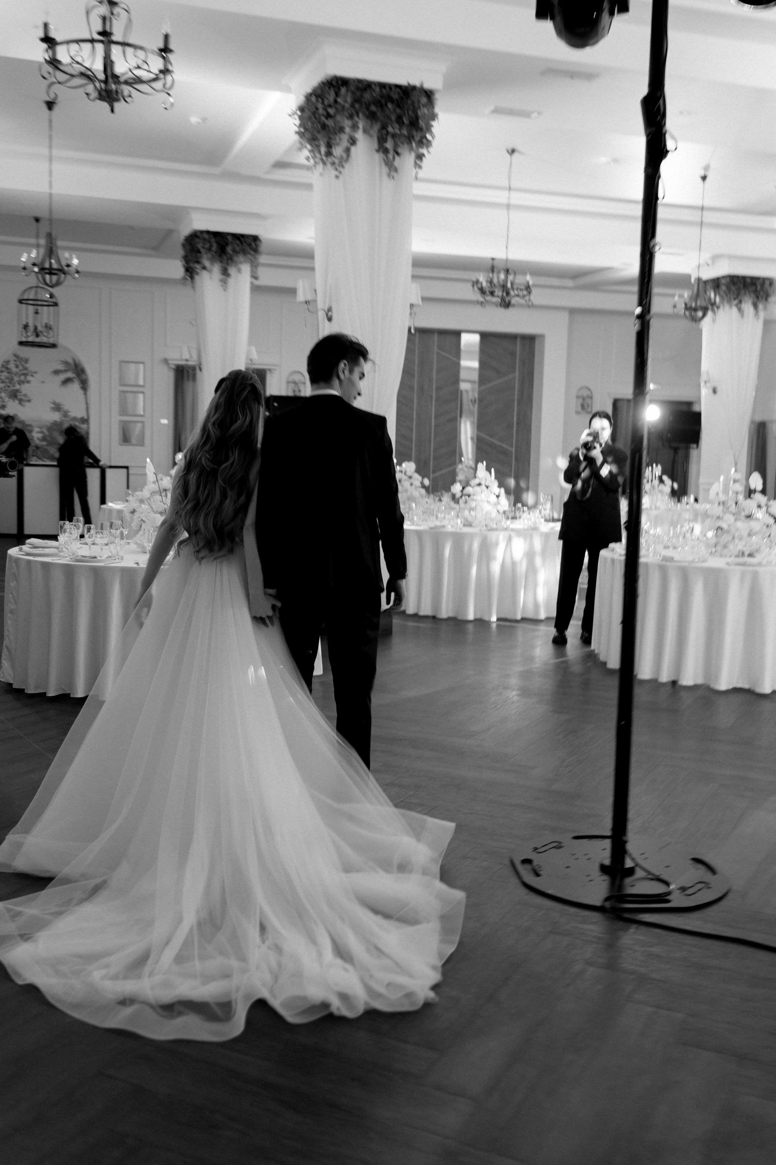 СВАДЕБНАЯ СЬЕМКА СБОРОВ В ОТЕЛЕ И ВЫЕЗД НА ЦЕРЕМОНИЮ (СНЯТО В СИБИРЕ В НИЖНЕВАРТОВСКЕ). Профессиональный фотограф, Санкт-Петербург — Виктория Богомолова