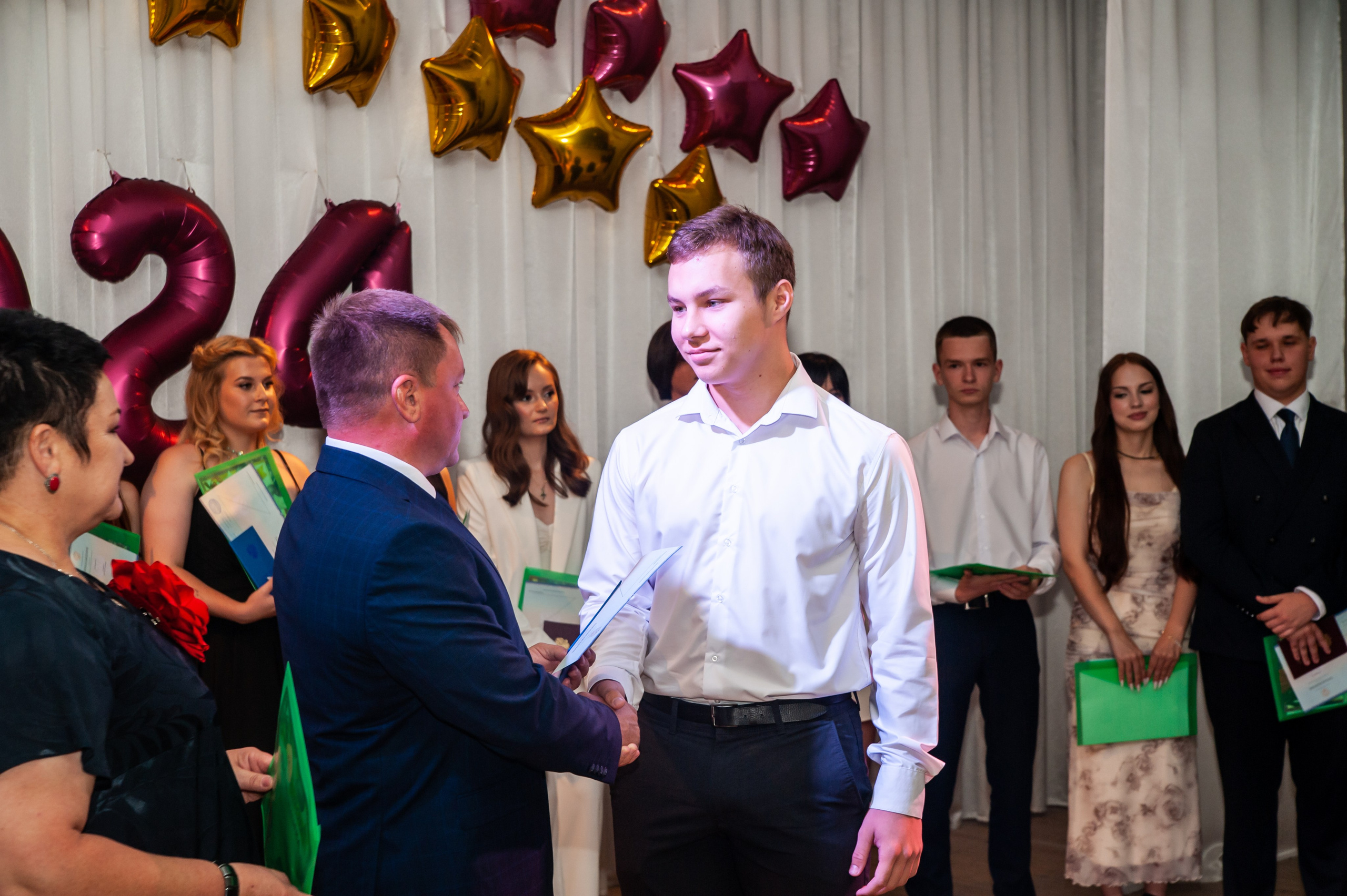 Выпускной МАОУ СОШ № 17 им. Эдуарда Есаяна. Свадебный и семейный фотограф Денис Лукьянов в Краснодаре, Краснодарском крае и Республике Крым