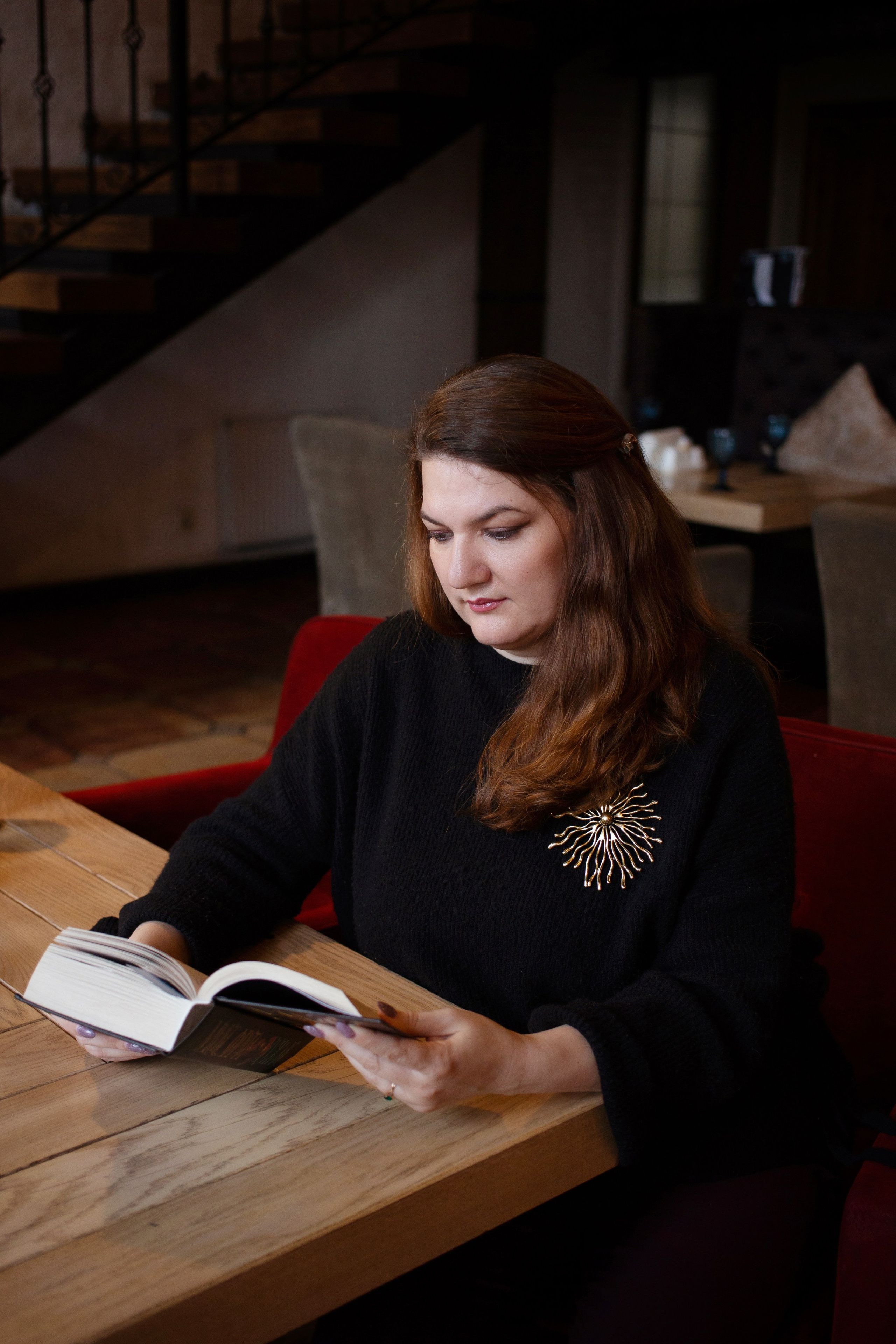 Фотосессия в уютном кафе и парке СПб, осенняя фотопрогулка. Портретные фотосессии, контент-съемки, репортаж