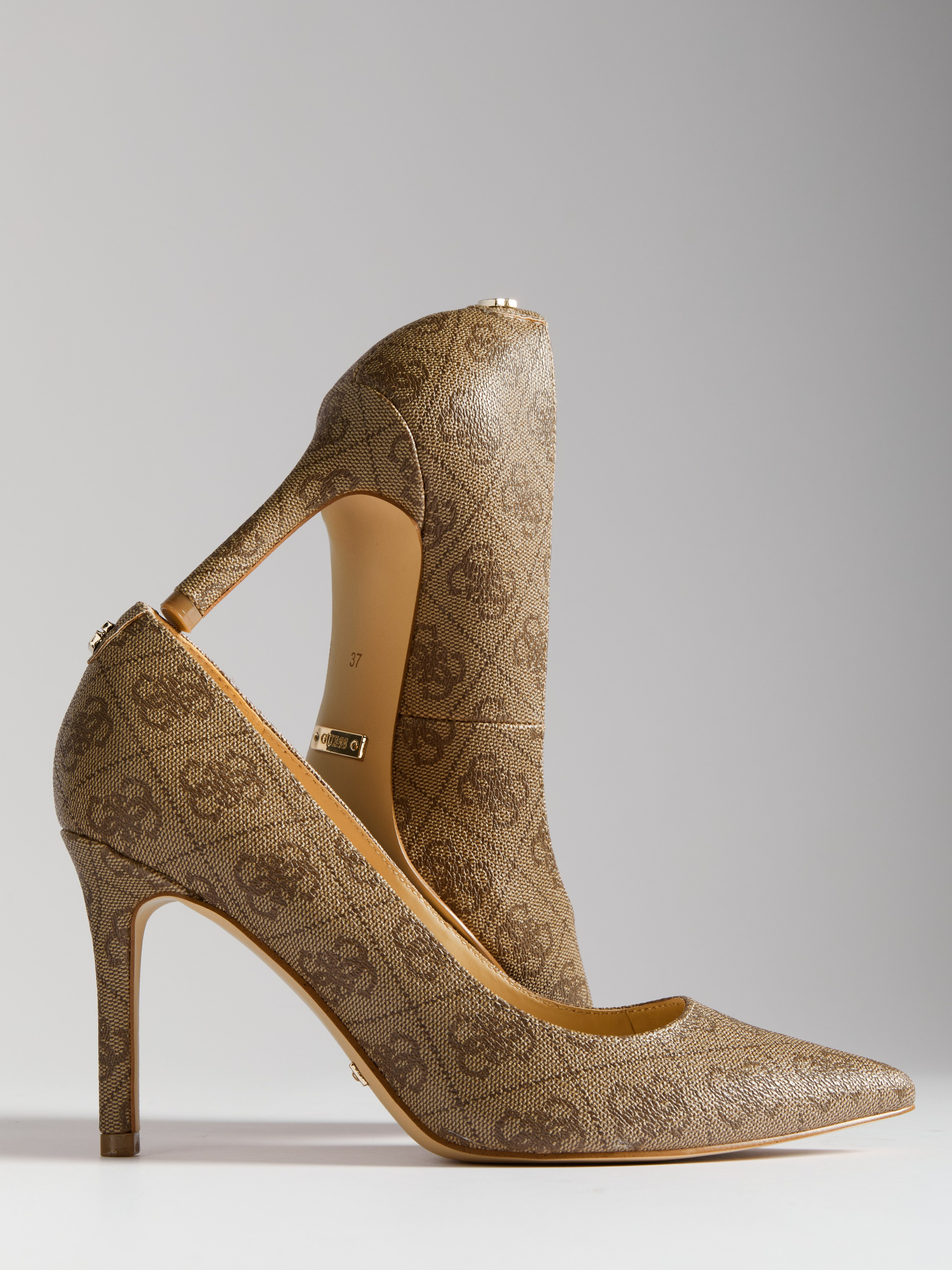 Предметный фотограф в Москве Евгений Шубин