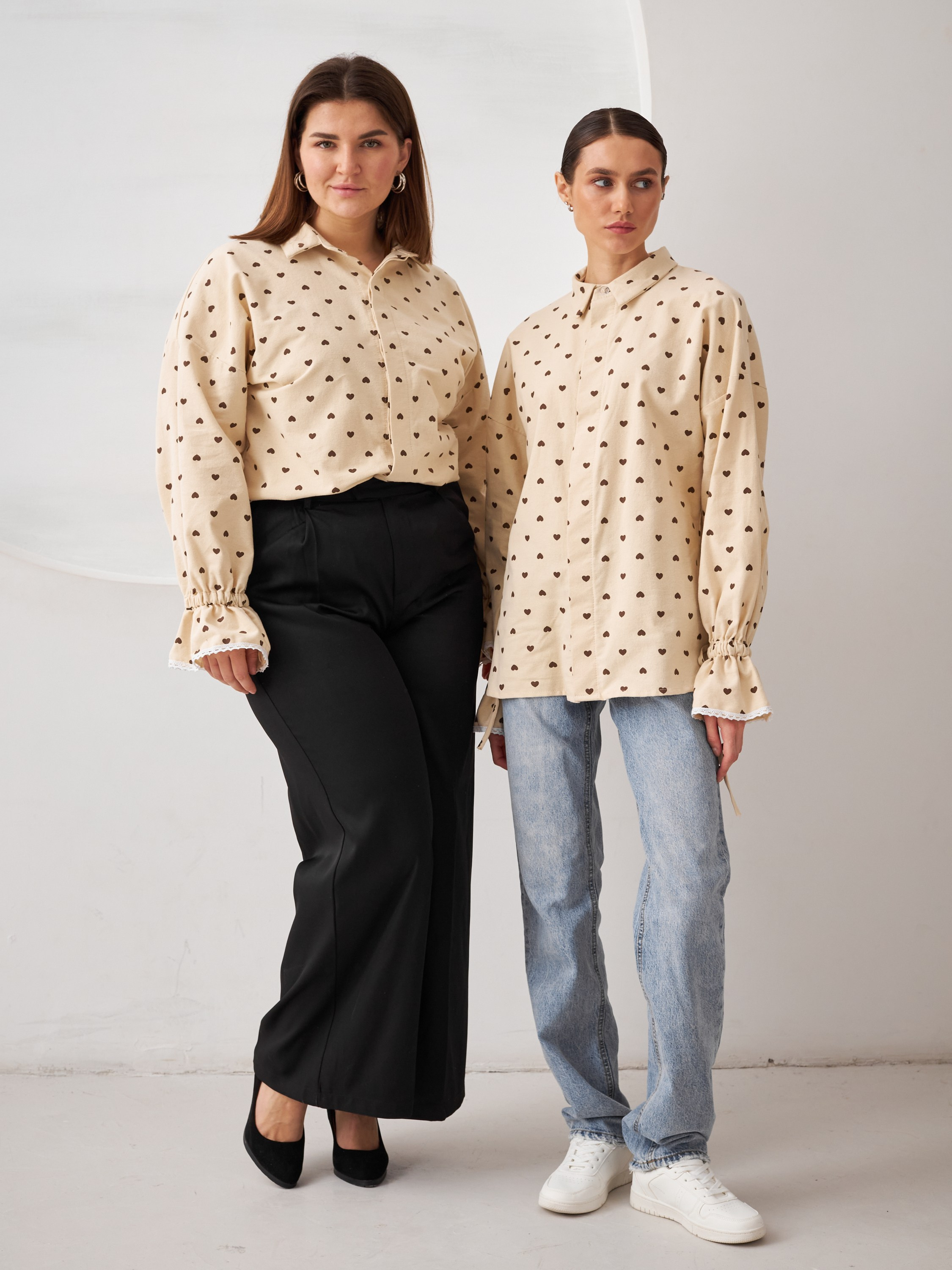 Фотосъемка рубашек Екатеринбург Wildberries ВБ Ozon Озон фотосессия одежды Екб заказать цена фотосъемка товара WB блузки карточки товара. Фотограф Екатеринбург Анастасия Жерновская | Маркетплейсы и нейрофото