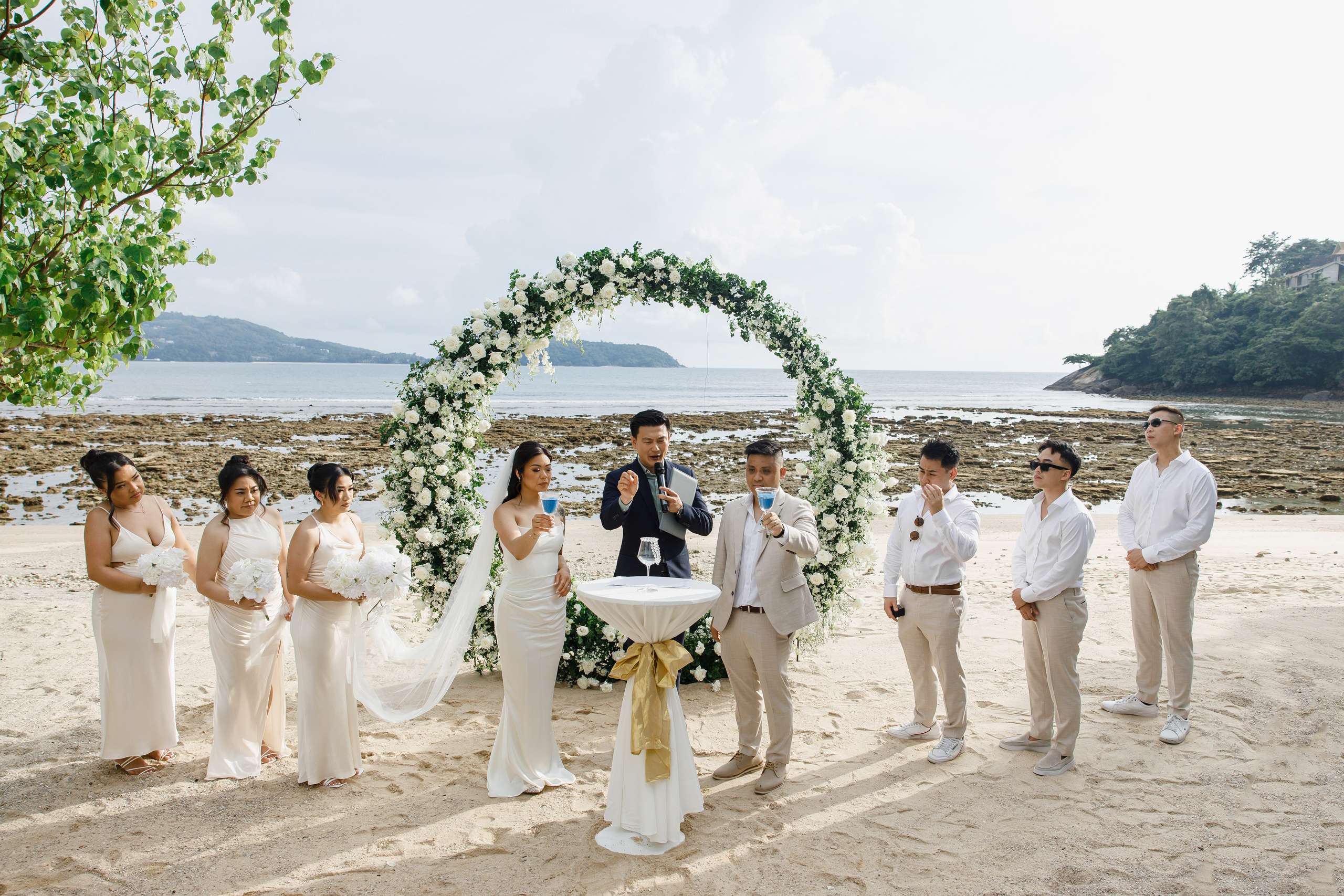 Wedding in Phuket at the Thavorn Hotel. Photographer in Phuket. Photographer Thailand