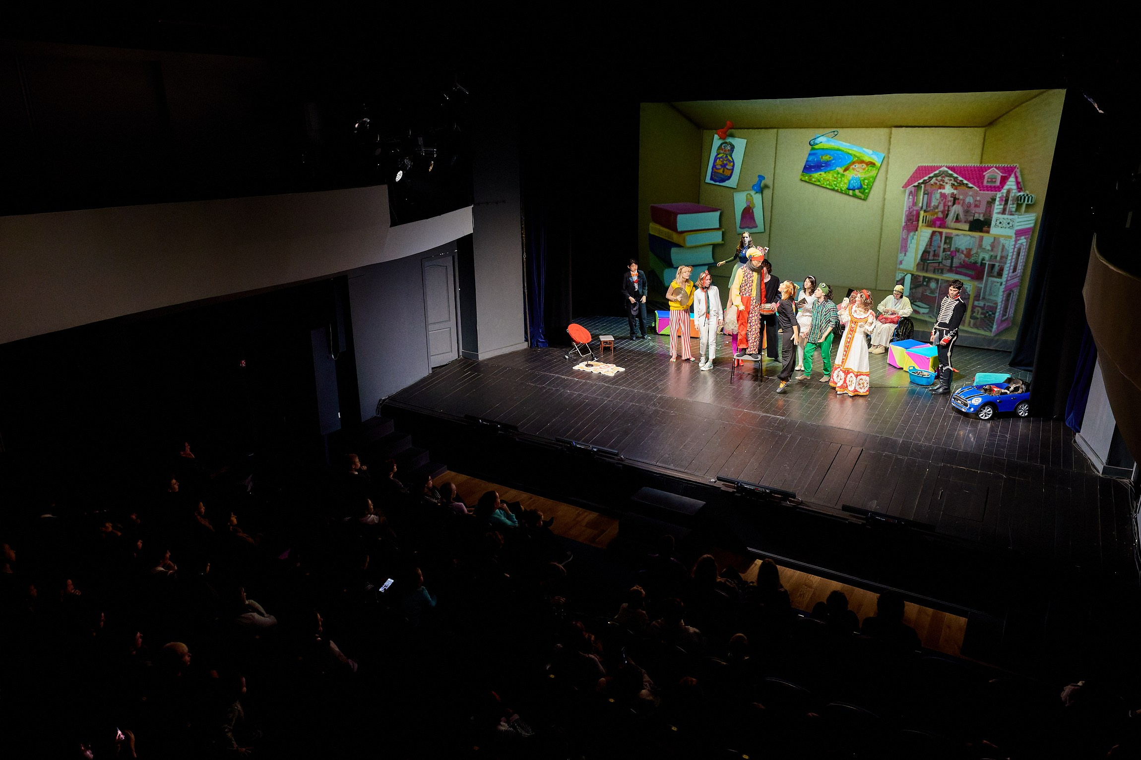 Спектакль «Про игрушки»