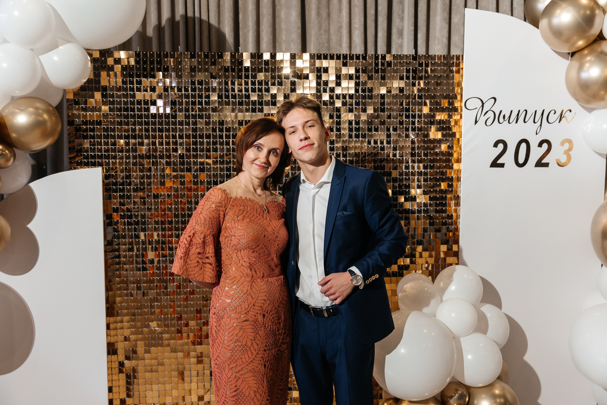 2023-06-23 Выпускной МБОУ СОШ № 10. Фотограф в Красноярске