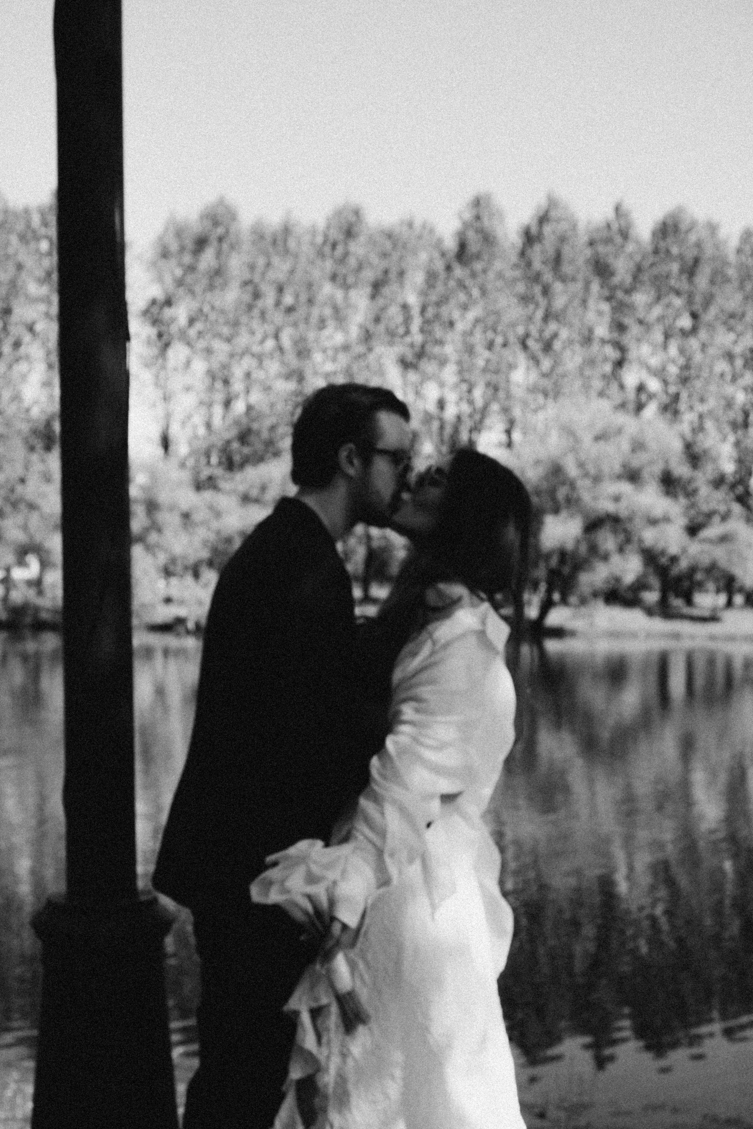 СВАДЕБНАЯ СЬЕМКА В ПАРКЕ ПОБЕДЫ И ПРОГУЛКА ПО МОСКОВСКОМУ ПРОСПЕКТУ. Профессиональный фотограф, Санкт-Петербург — Виктория Богомолова