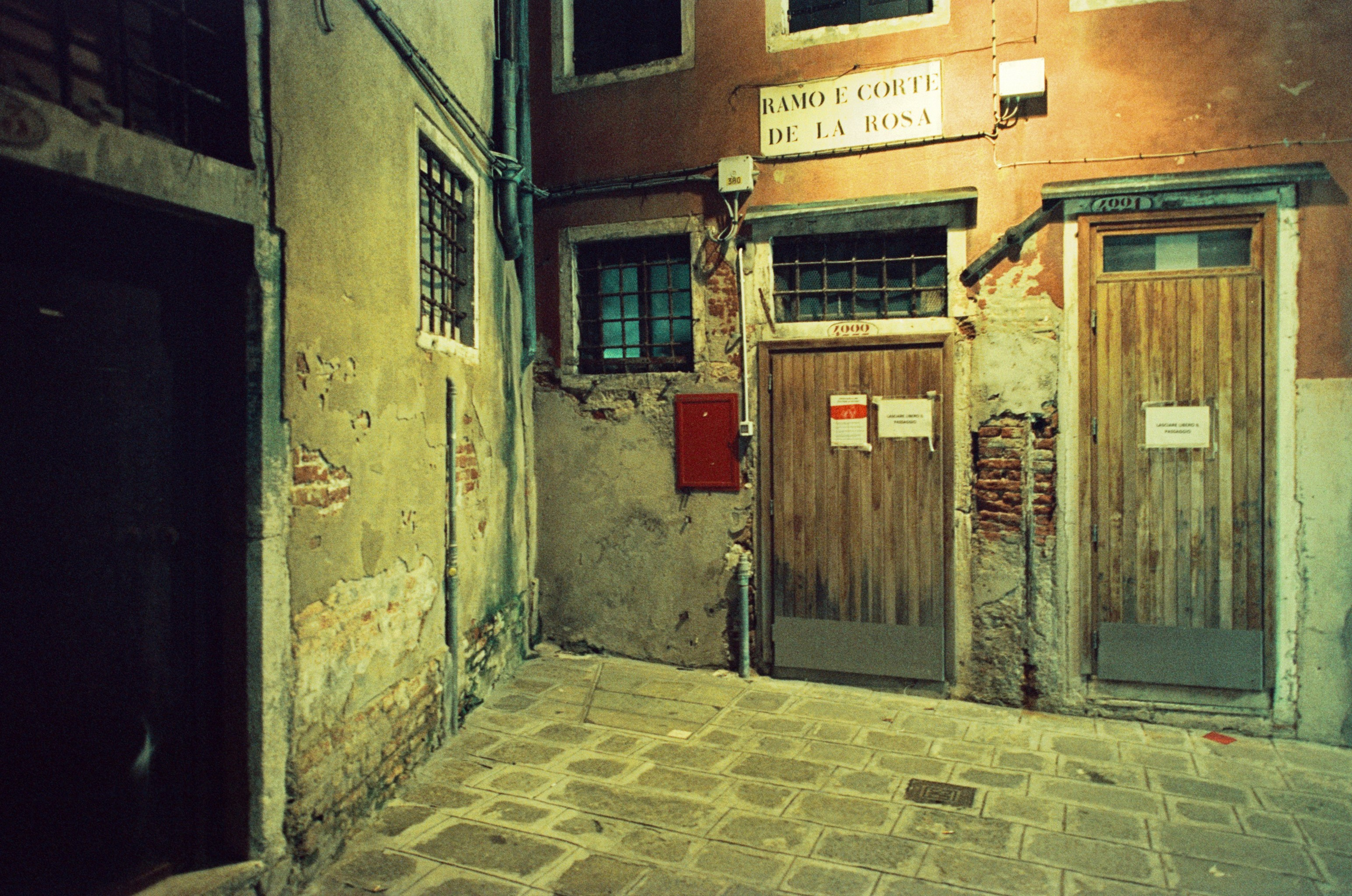 Lasciami stare // italy, venice. EVER EXPOSED