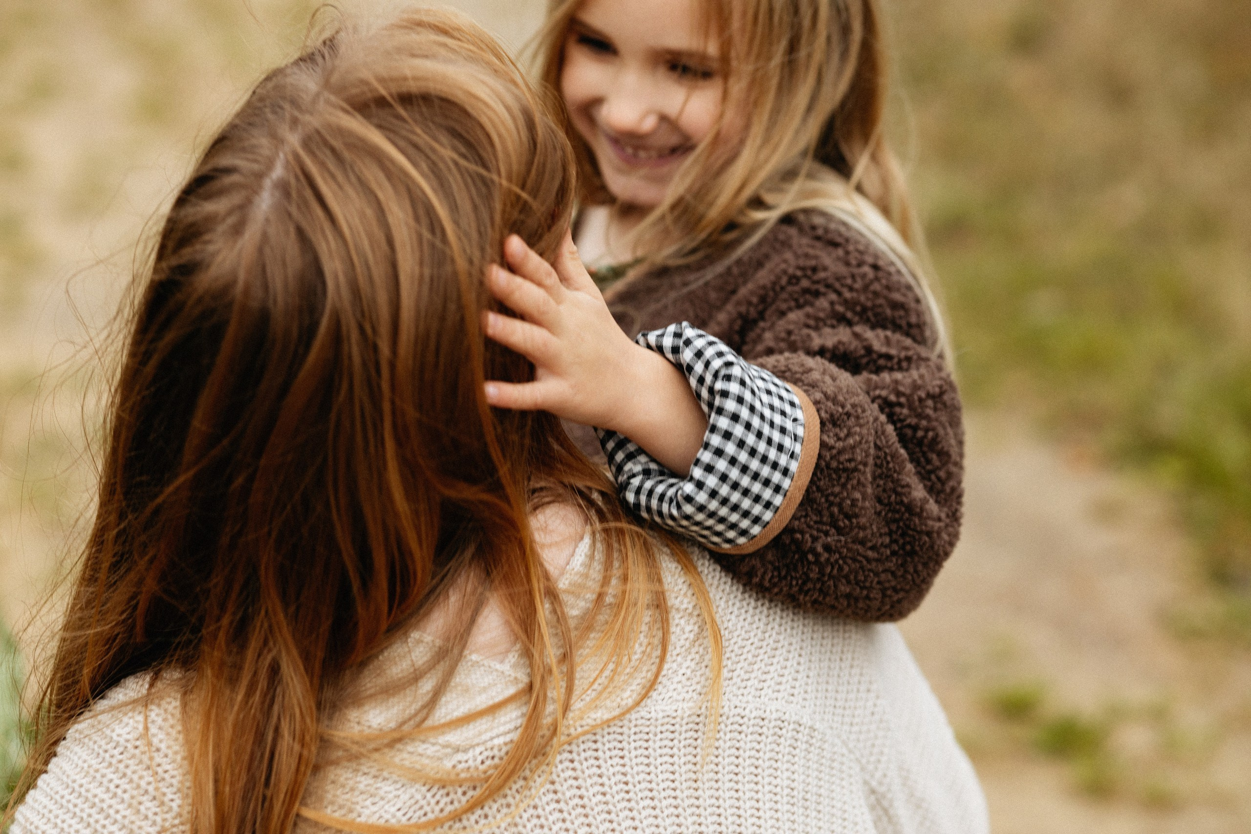 Семейная фотосессия на природе. Вера Пьянцева семейный, свадебный и парный фотограф в Санкт-Петербурге