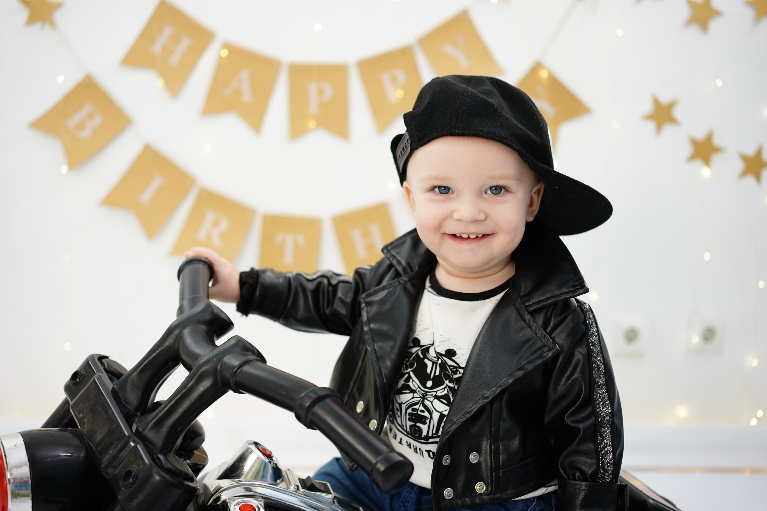 Фотосессия на Годик для Мальчиков. Детская Фотостудия ГОДОВАСИКИ в Санкт-Петербурге фотосесия на годик