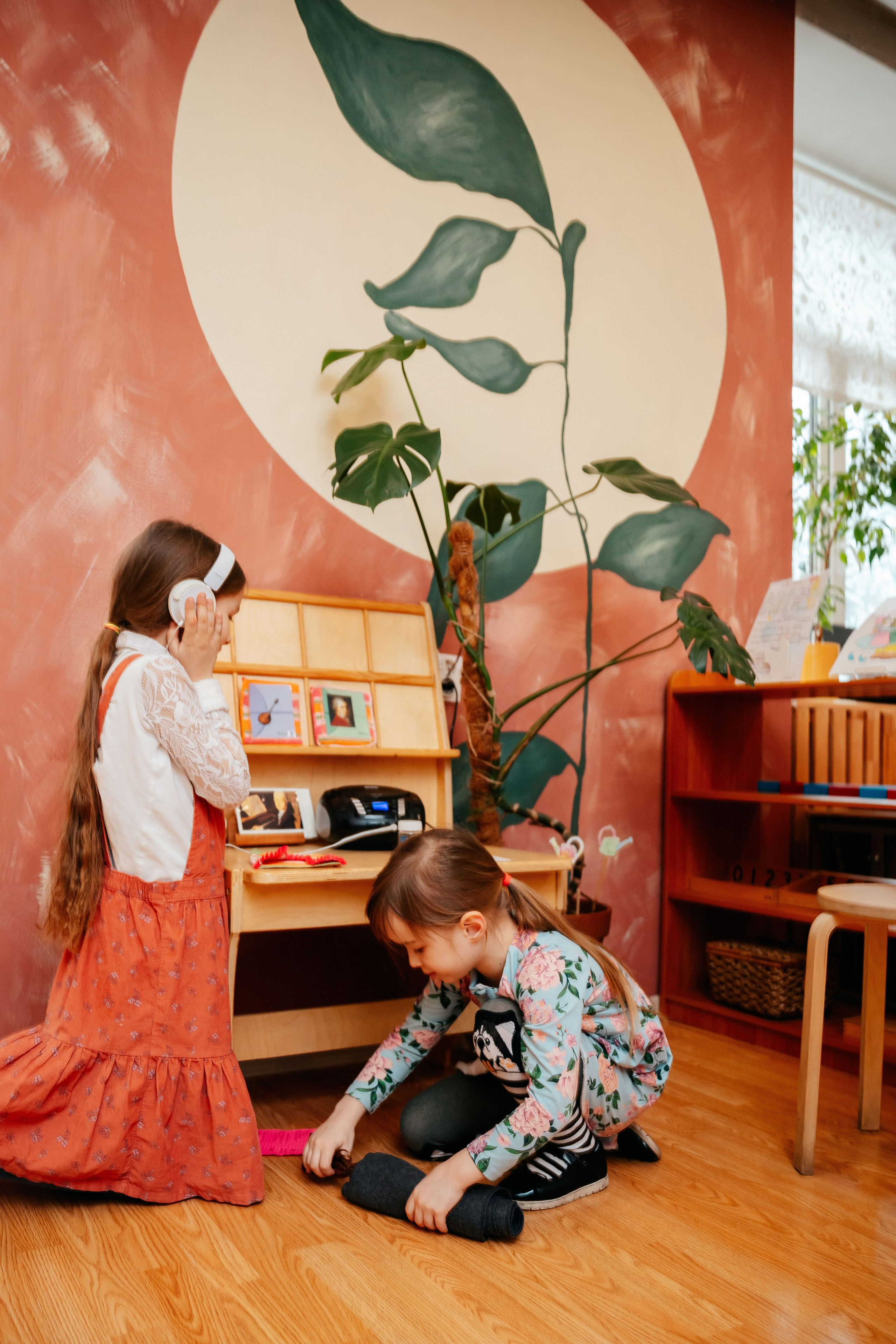 8 марта в Монтессори-саду. Семейный lifestyle фотограф в Санкт-Петербурге Людмила Пахомова