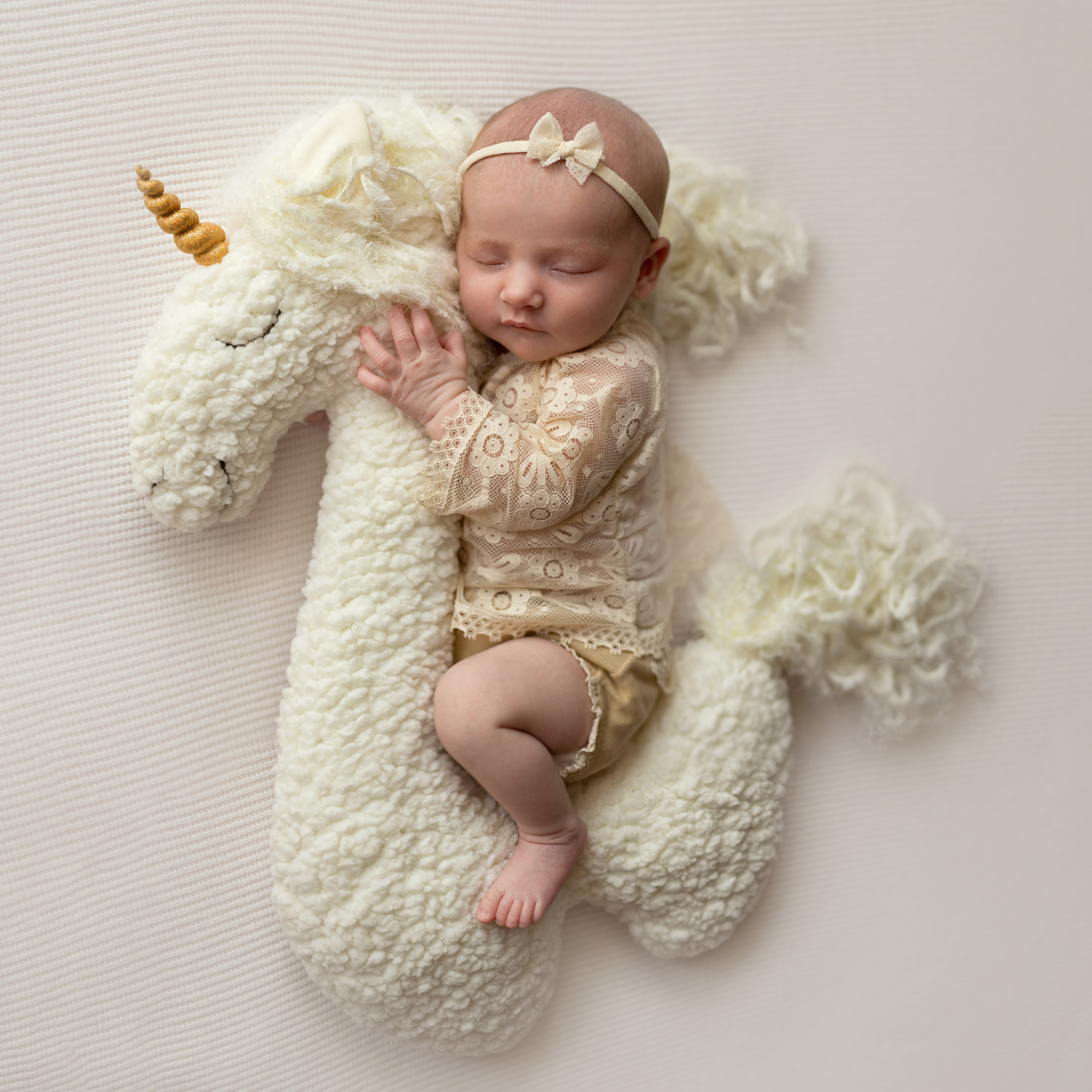 Newborn ДЕВОЧКИ. Фотограф новорожденных в Новосибирске