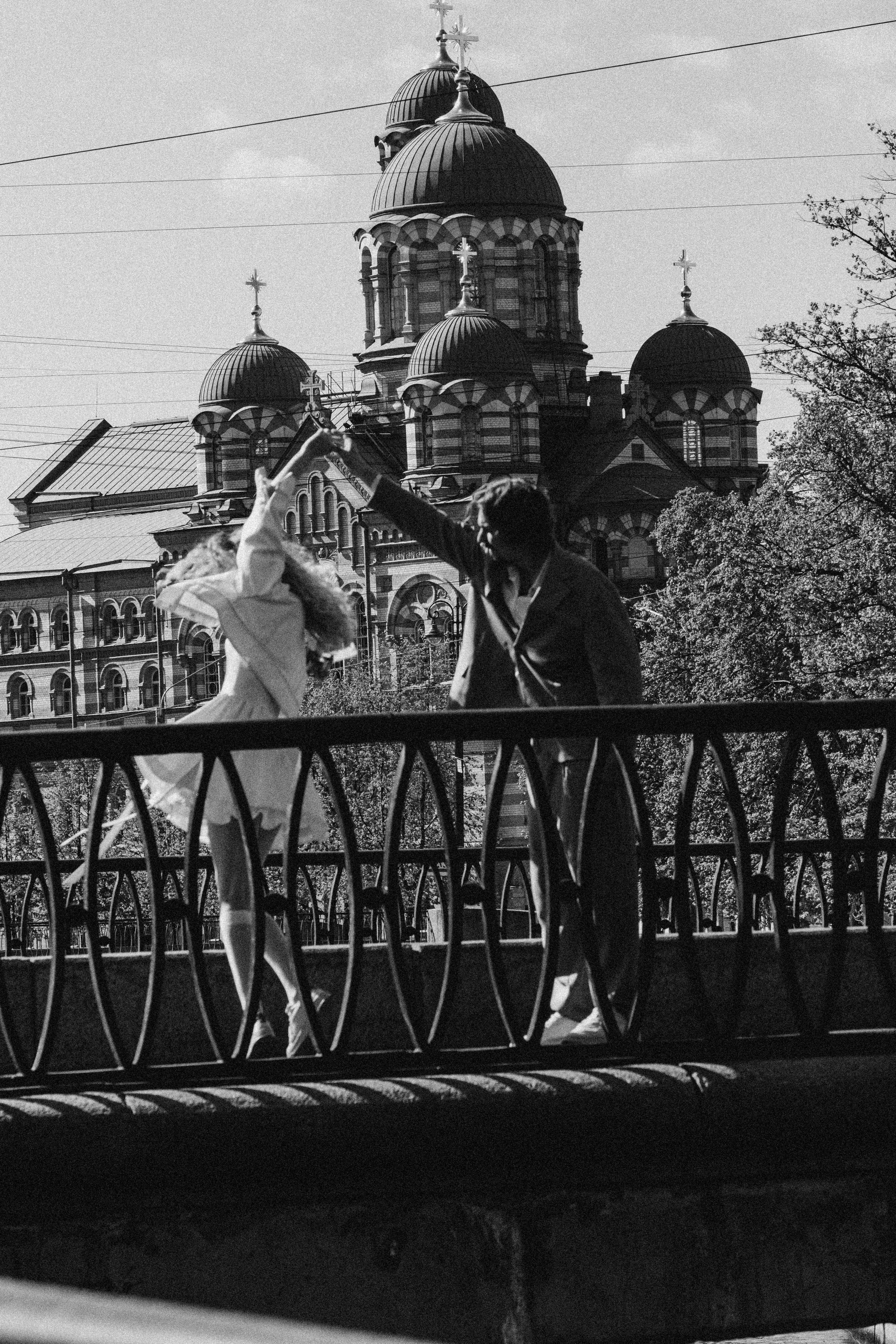 СВАДЕБНАЯ ПРОГУЛКА ПО ПЕТРОГРАДКЕ ВЕСНОЙ. СВАДЕБНАЯ ФОТОСЕССИИЯ НА ПЕТРОГРАДКЕ. Профессиональный фотограф, Санкт-Петербург — Виктория Богомолова