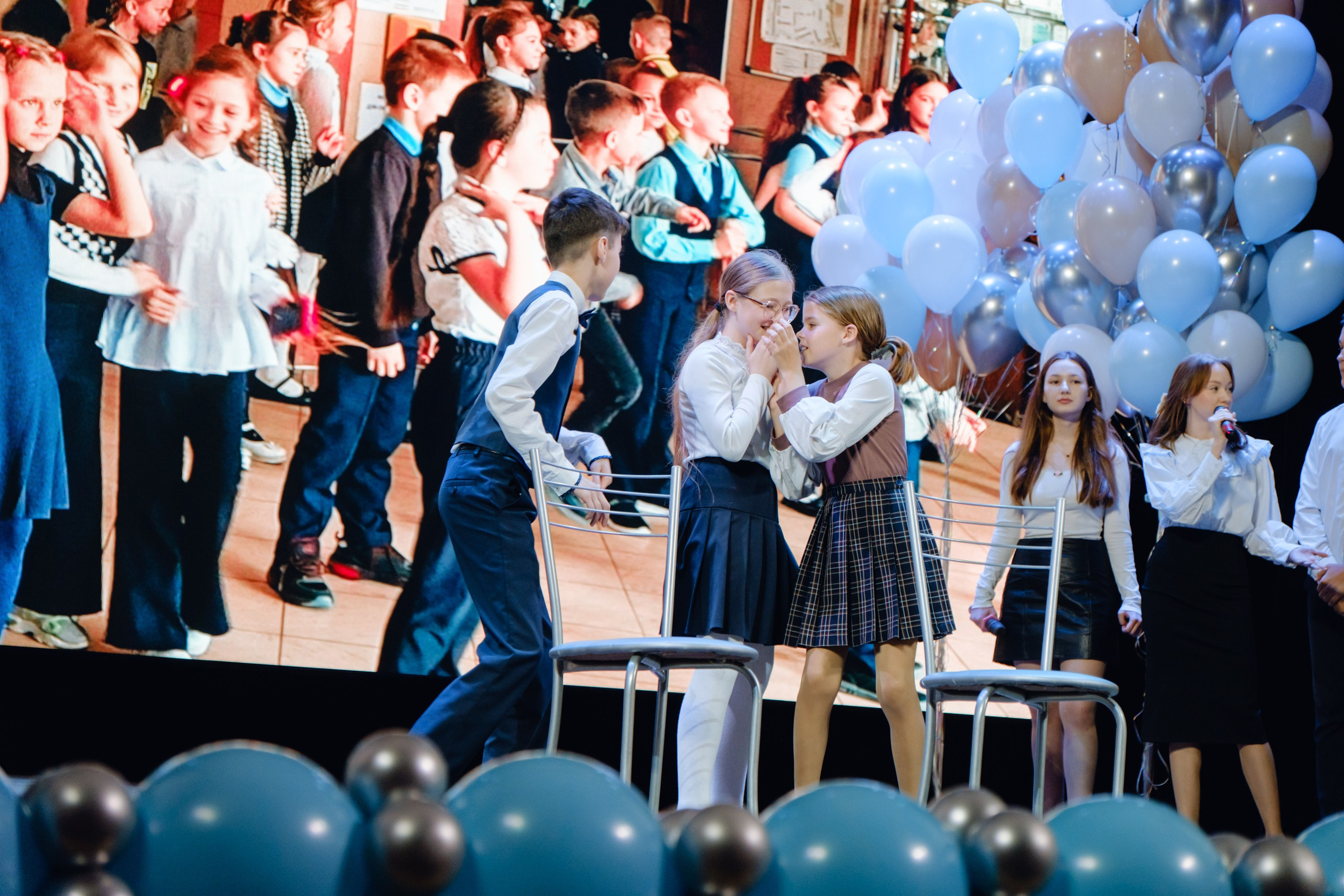 Последний звонок 11 класс. Фотограф Софья Володкина