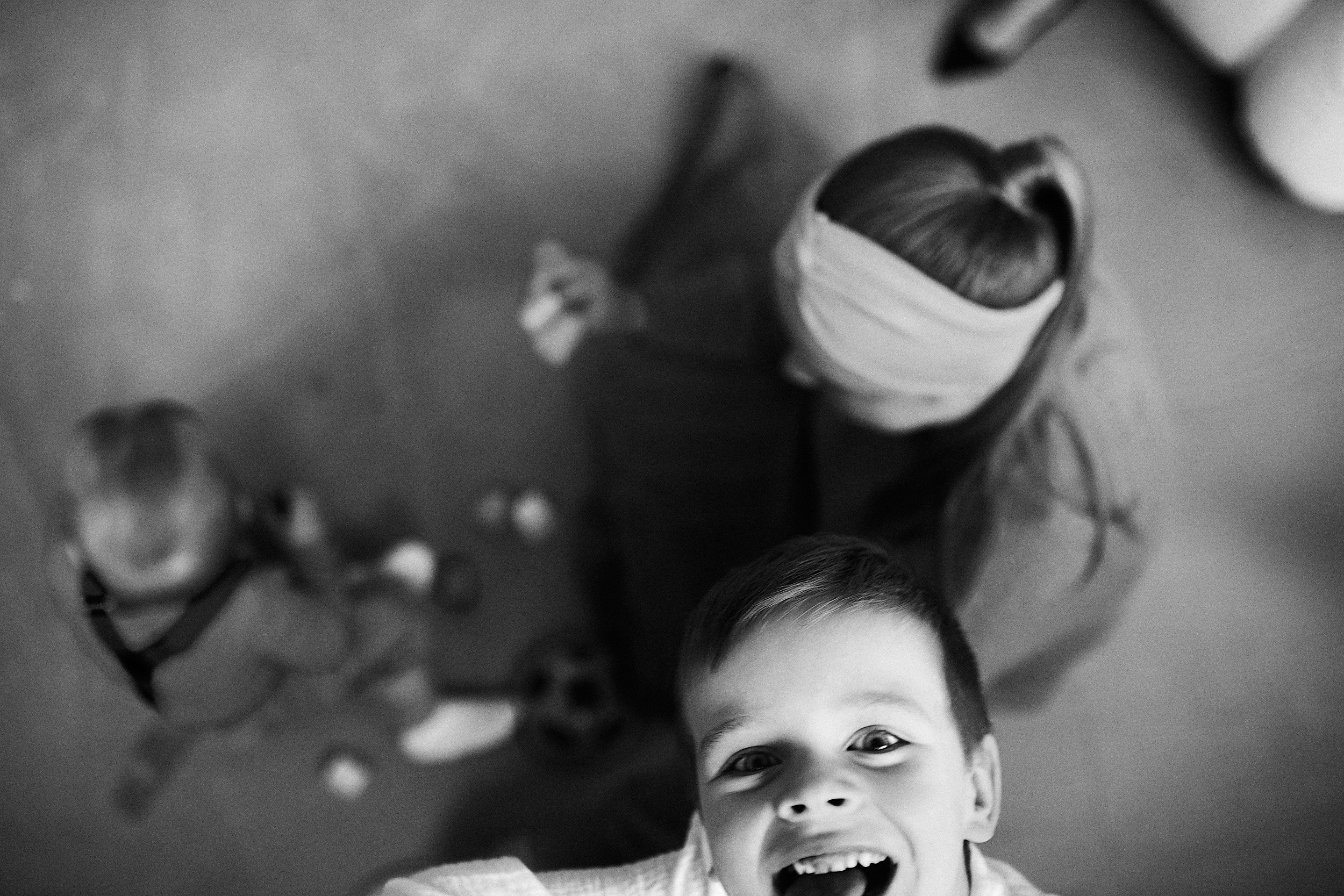 Осторожно! Много любви и объятий!. Детский, семейный и школьный фотограф Смоленск Москва Влад Старов