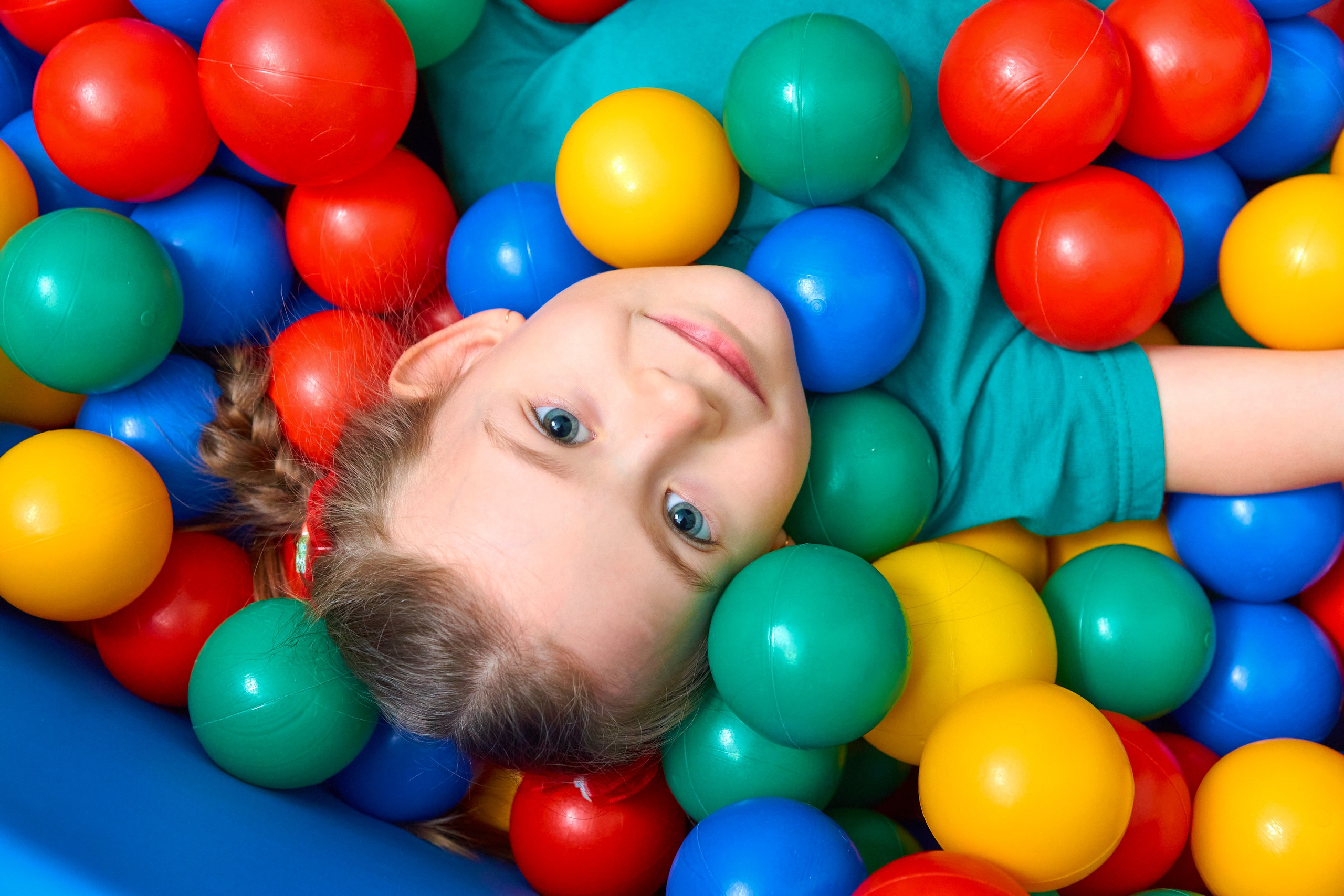 Занятие в спортзале. Childrenfoto.ru