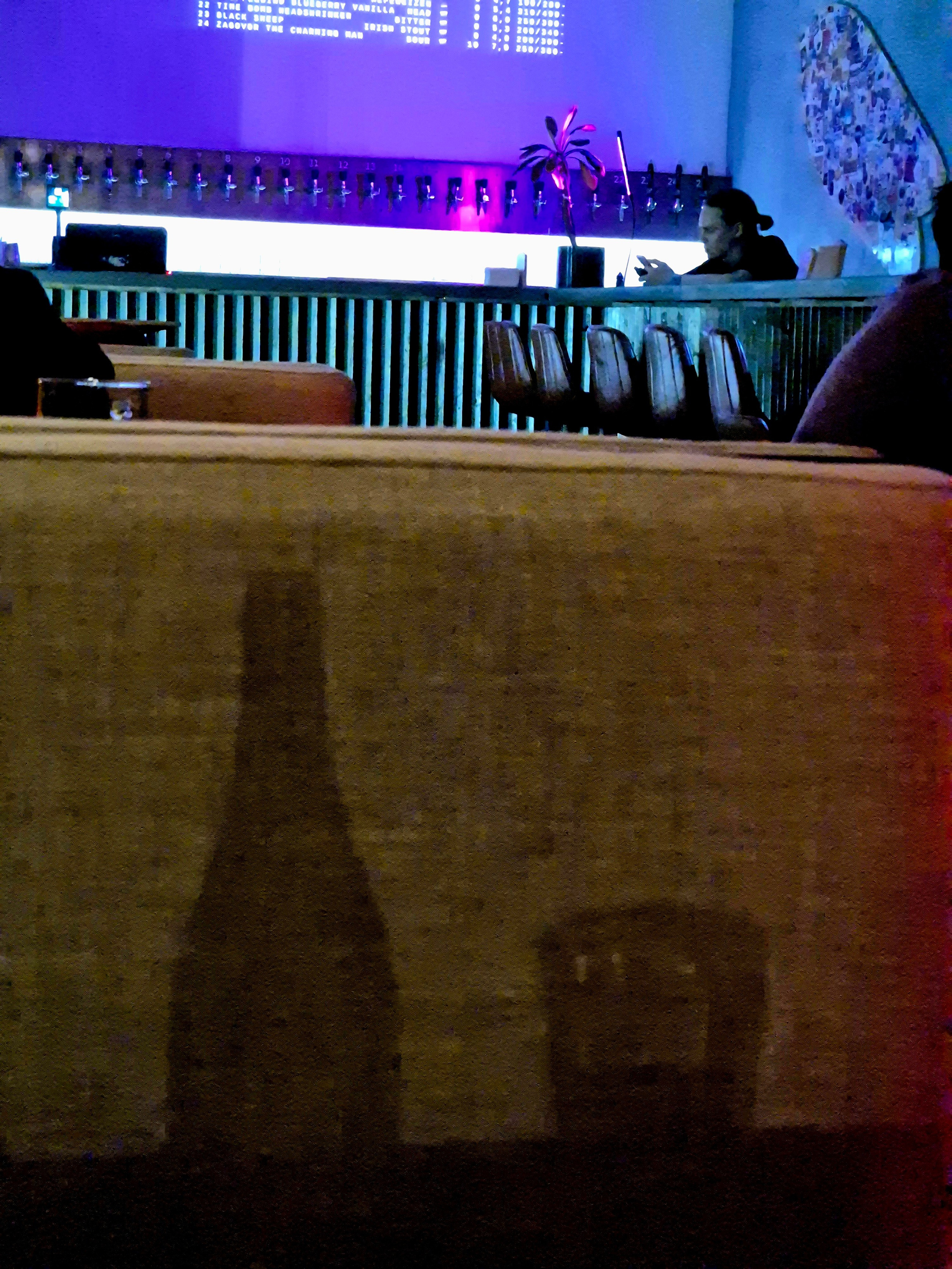 Вечер в баре наедине с сидром