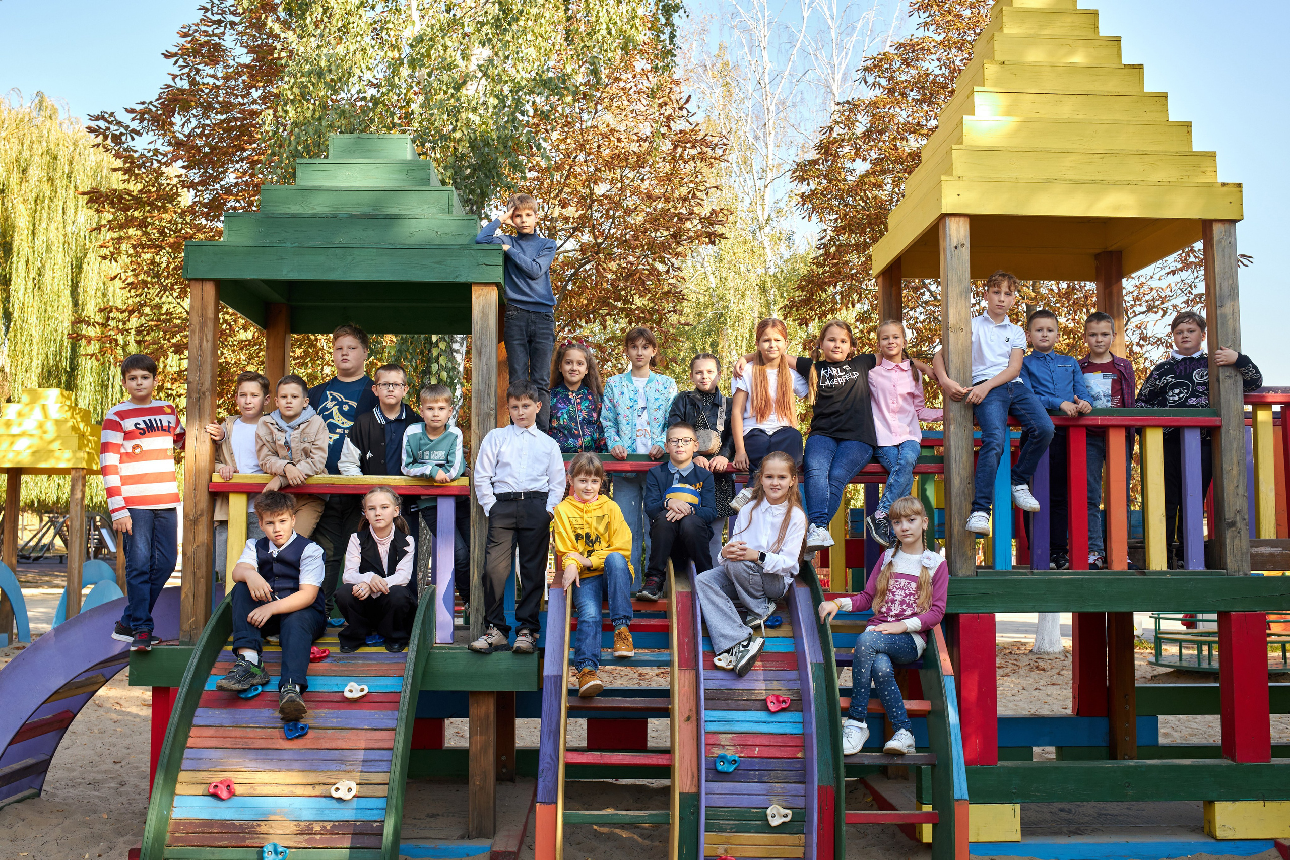 Для средней школы. Школьный фотограф Леонова Наталия