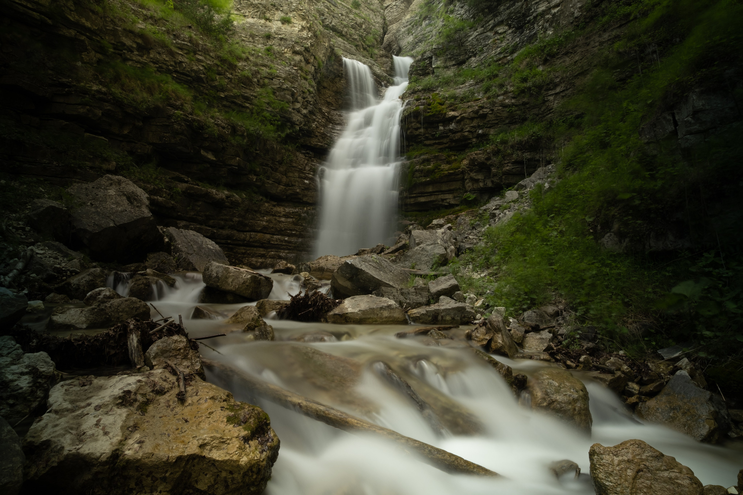 Travel Pack by Zkadoshi. Чеченский фотограф автор первого Чеченского парфюма