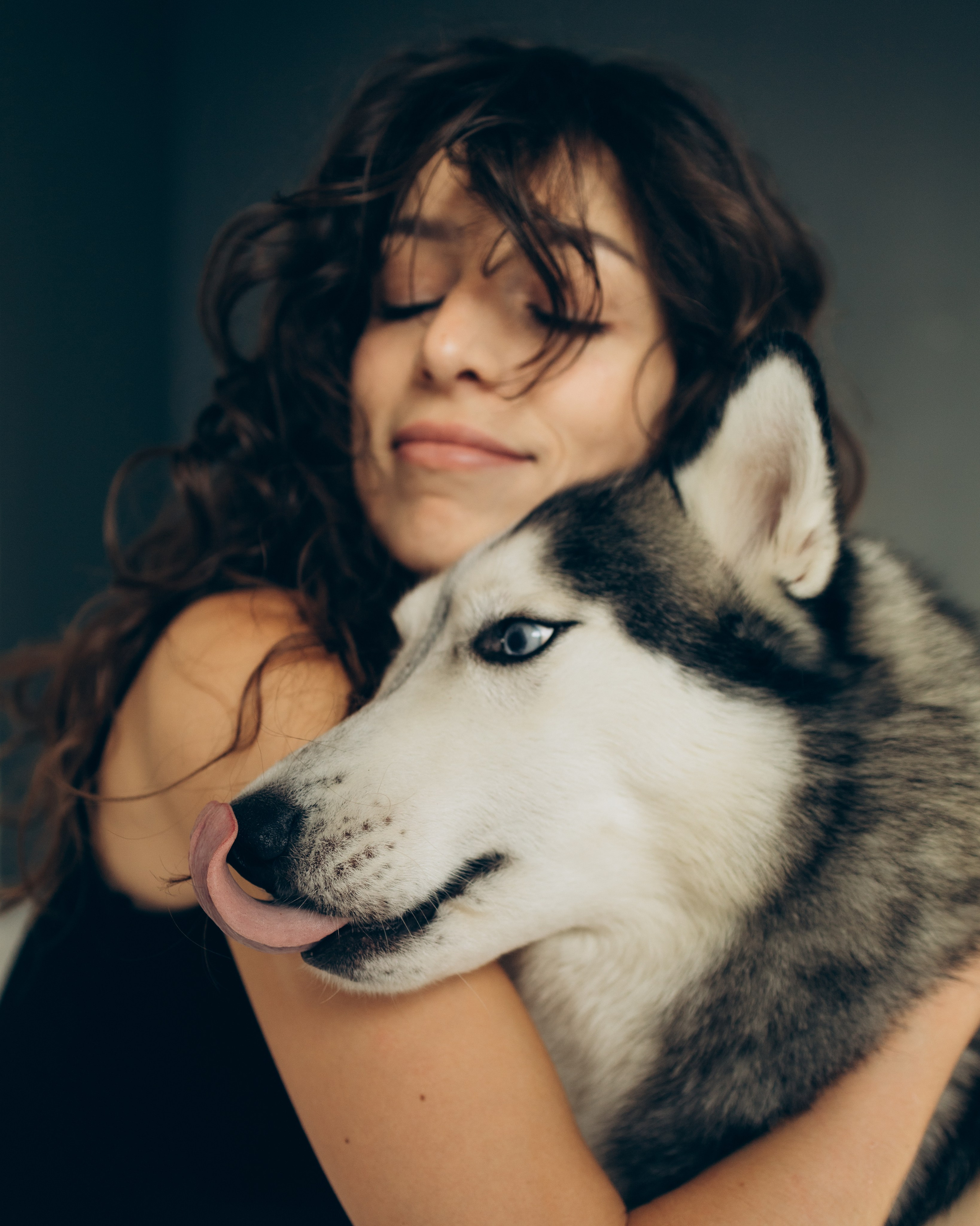 Алина и Локи. Главная