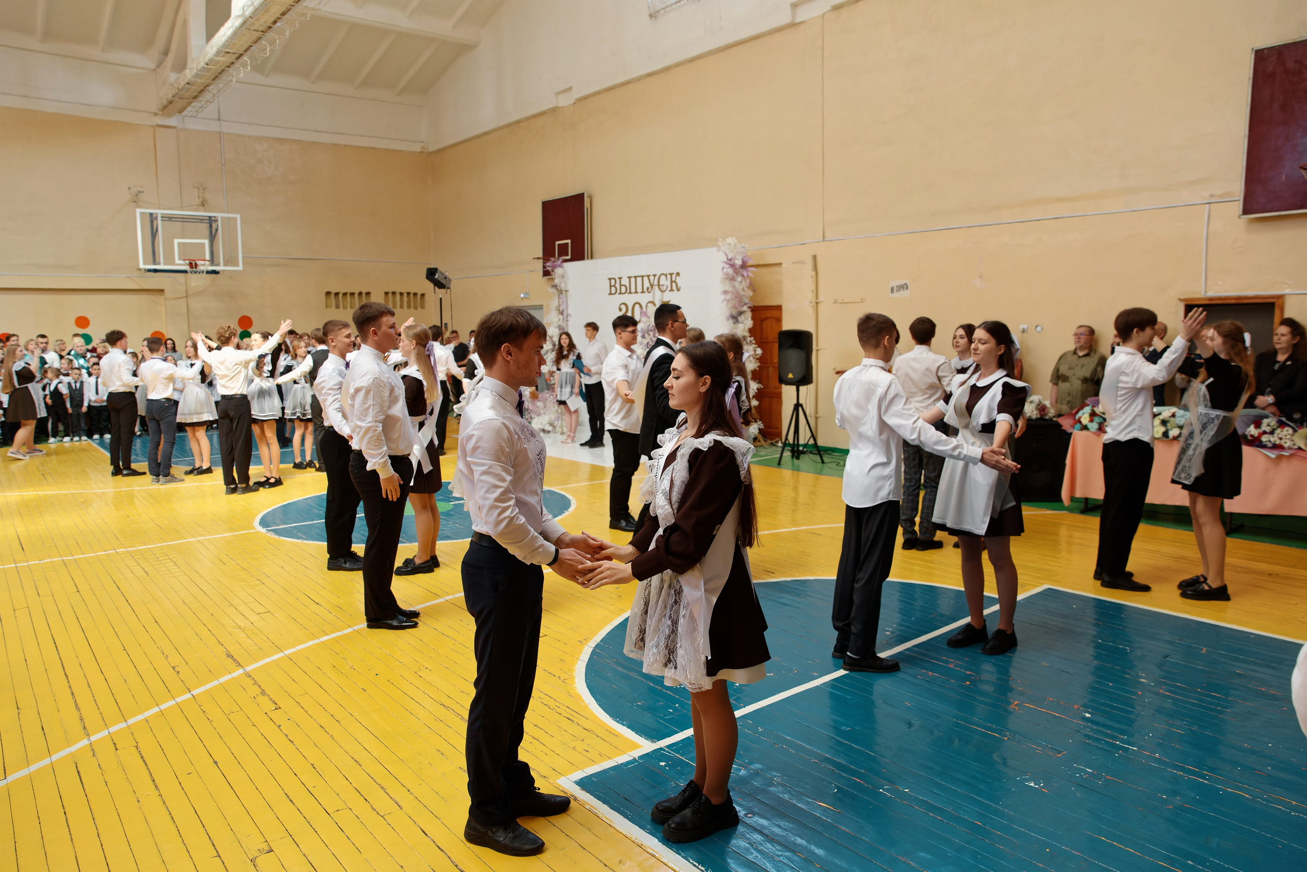 Последний звонок Школа № 42. Семейный фотограф — Макс Белогрудов