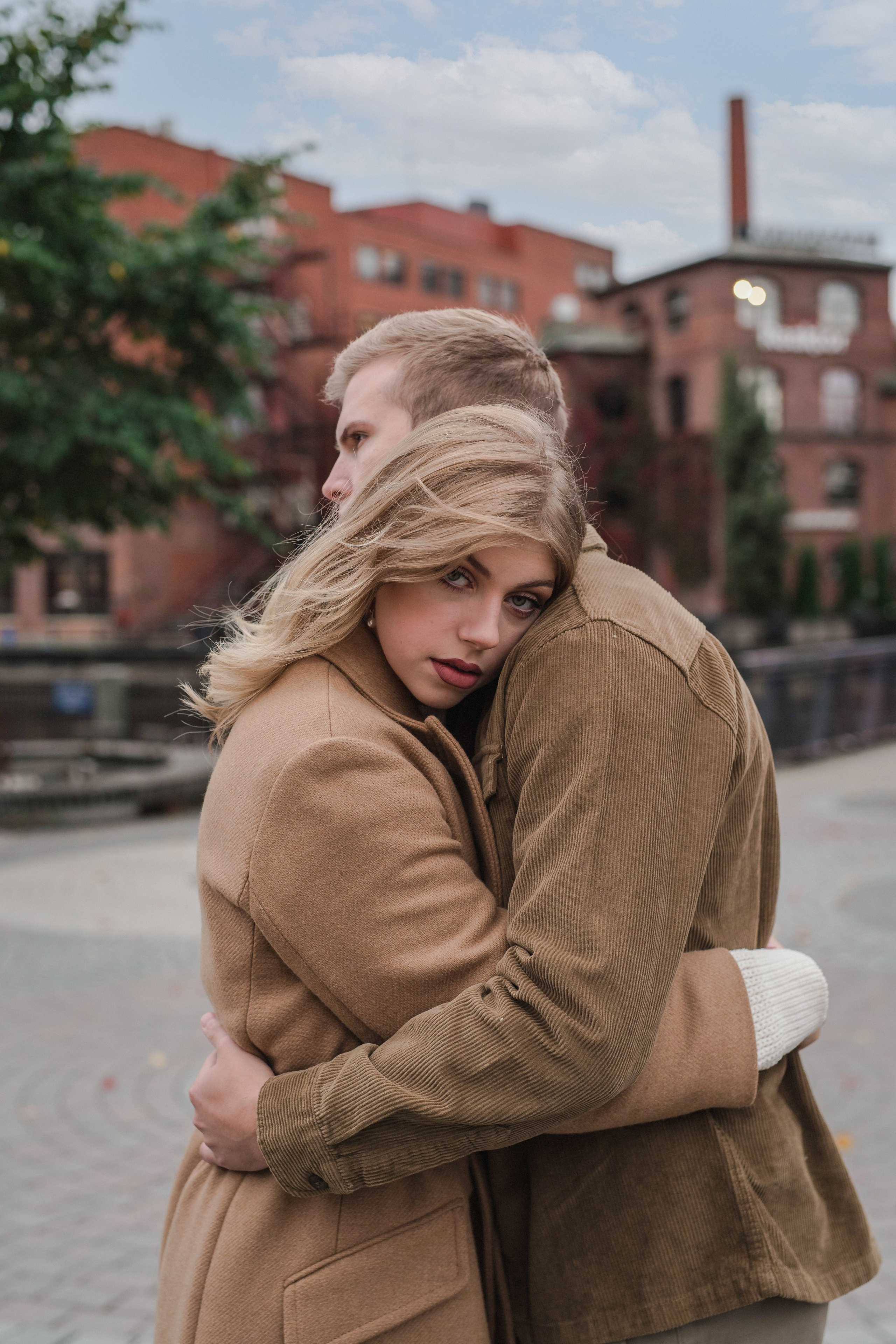 Emilia and Ettu. Family and content photographer