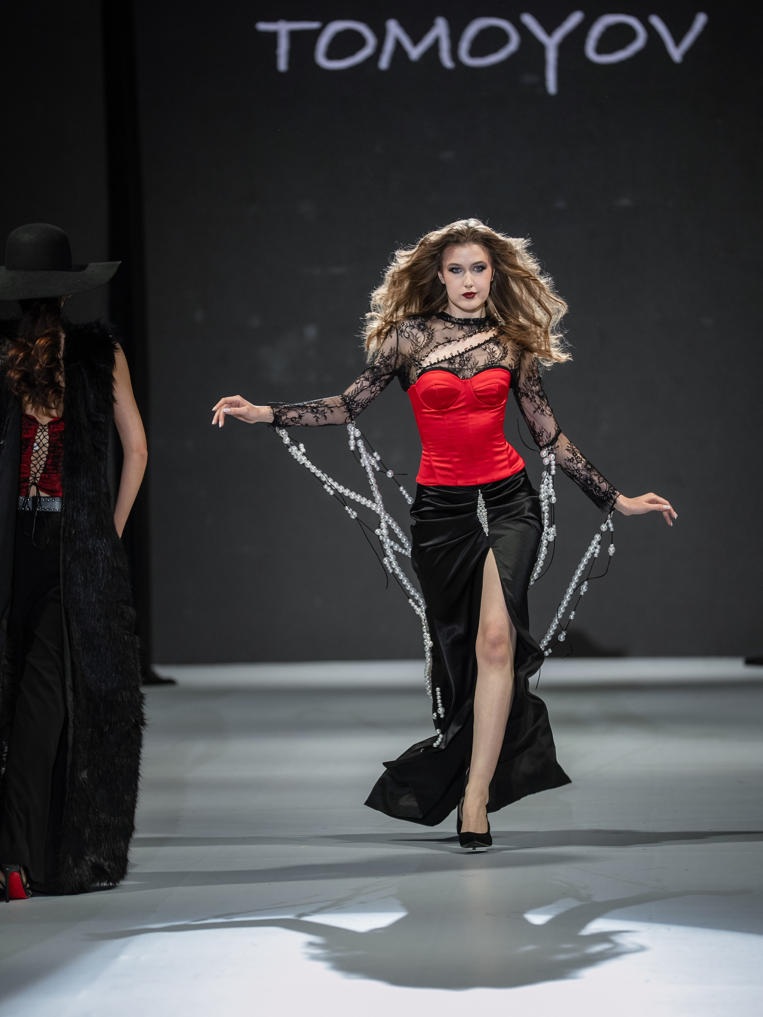 Eurasia Fashion Week Tomoyov. Сайт Алматинского НЮ АРТ, будуар и фэшн фотографа Дениса Карпенко