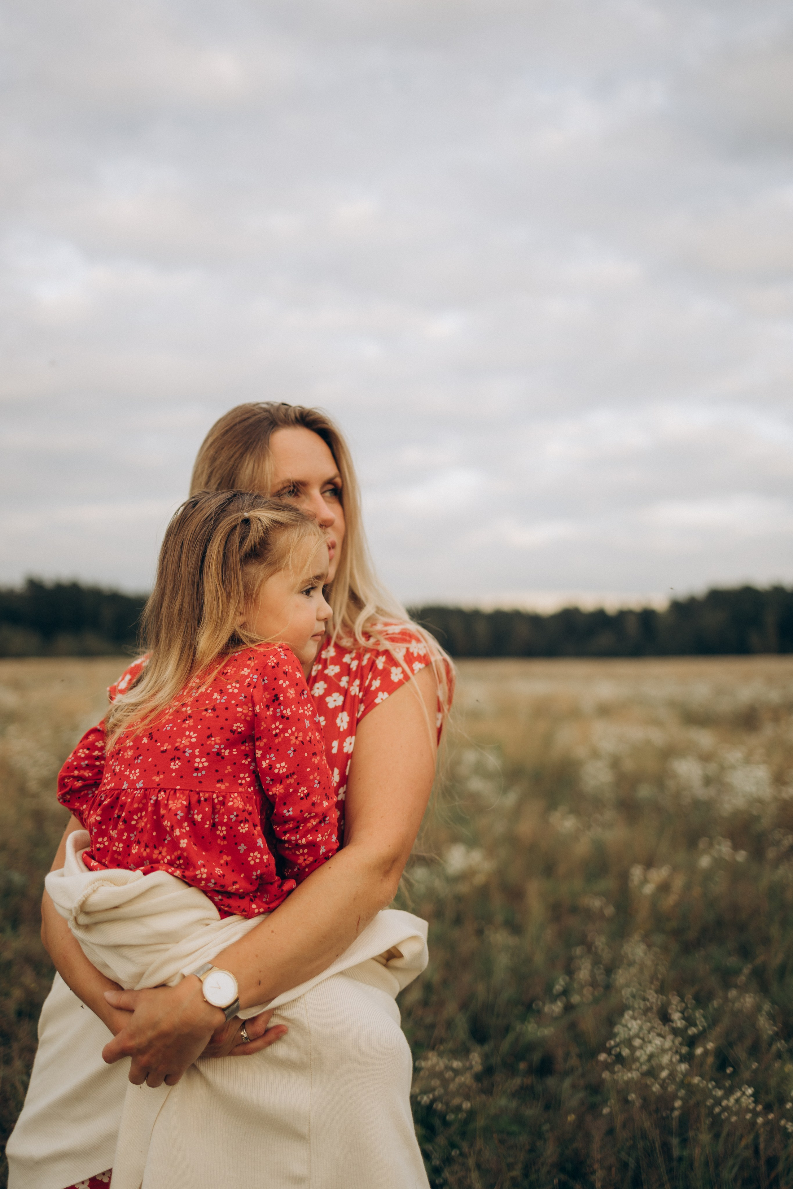 Мама и дочка (5.09.2025) г. Жуков (Калужская обл.). Надежда Стар семейный и церковный фотограф в Жукове и Калужской области