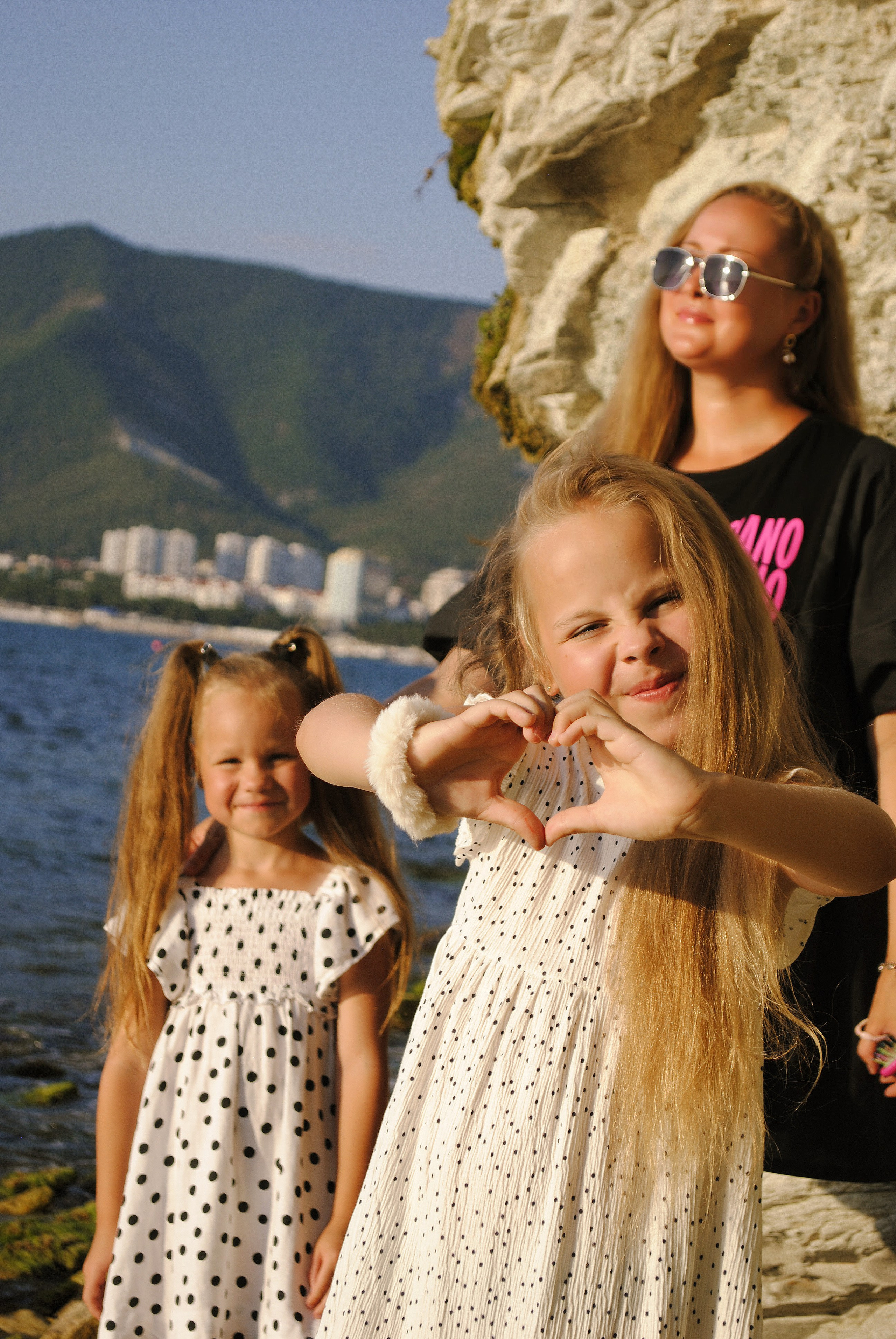 Ольга и семья. Фотограф Мария Мусаелян