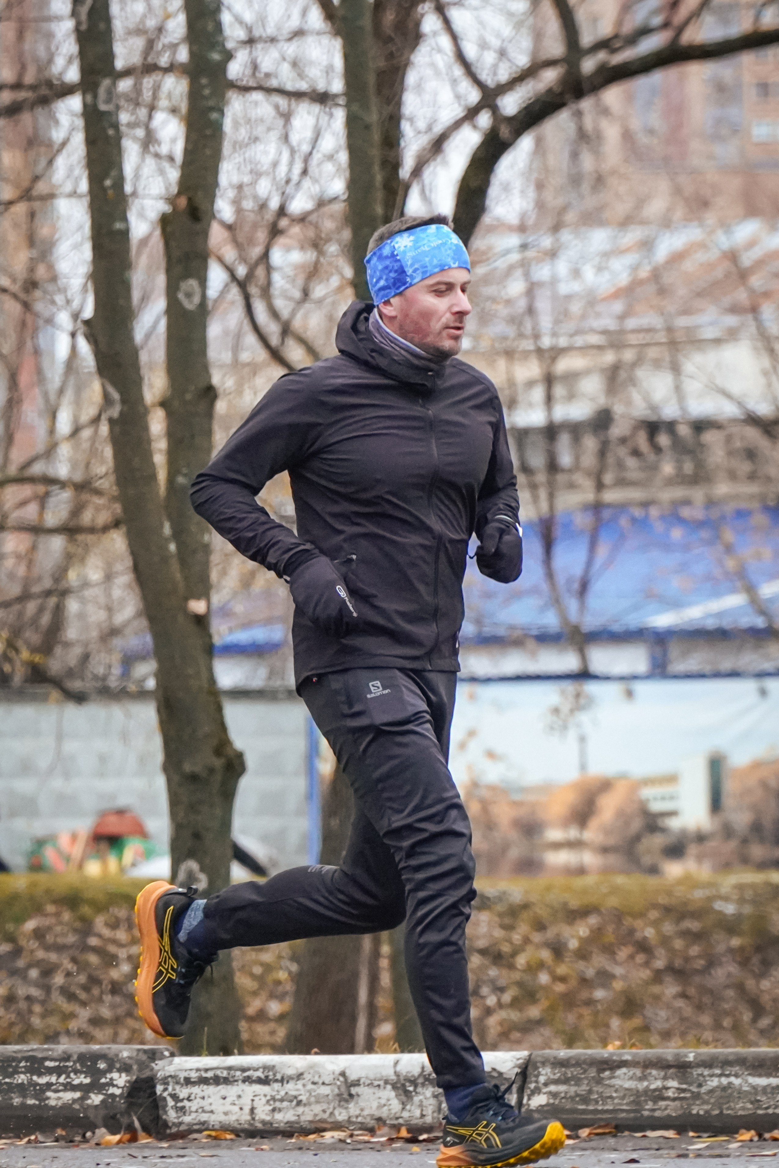 5 вёрст Реутов 16.11.2024. Роман Капилюшов. Бег. Фото. Видео. г. Люберцы