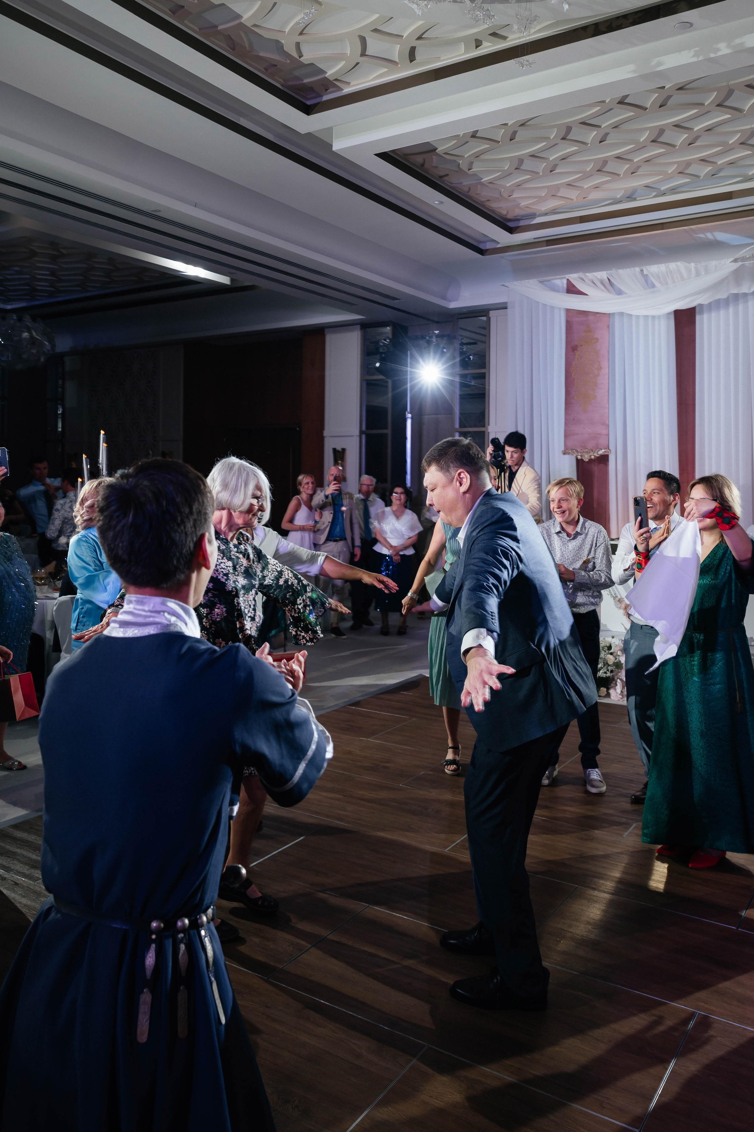 Alina Uzatu. Профессиональный фотограф в городе Астана/Алматы Даурен Сембаев