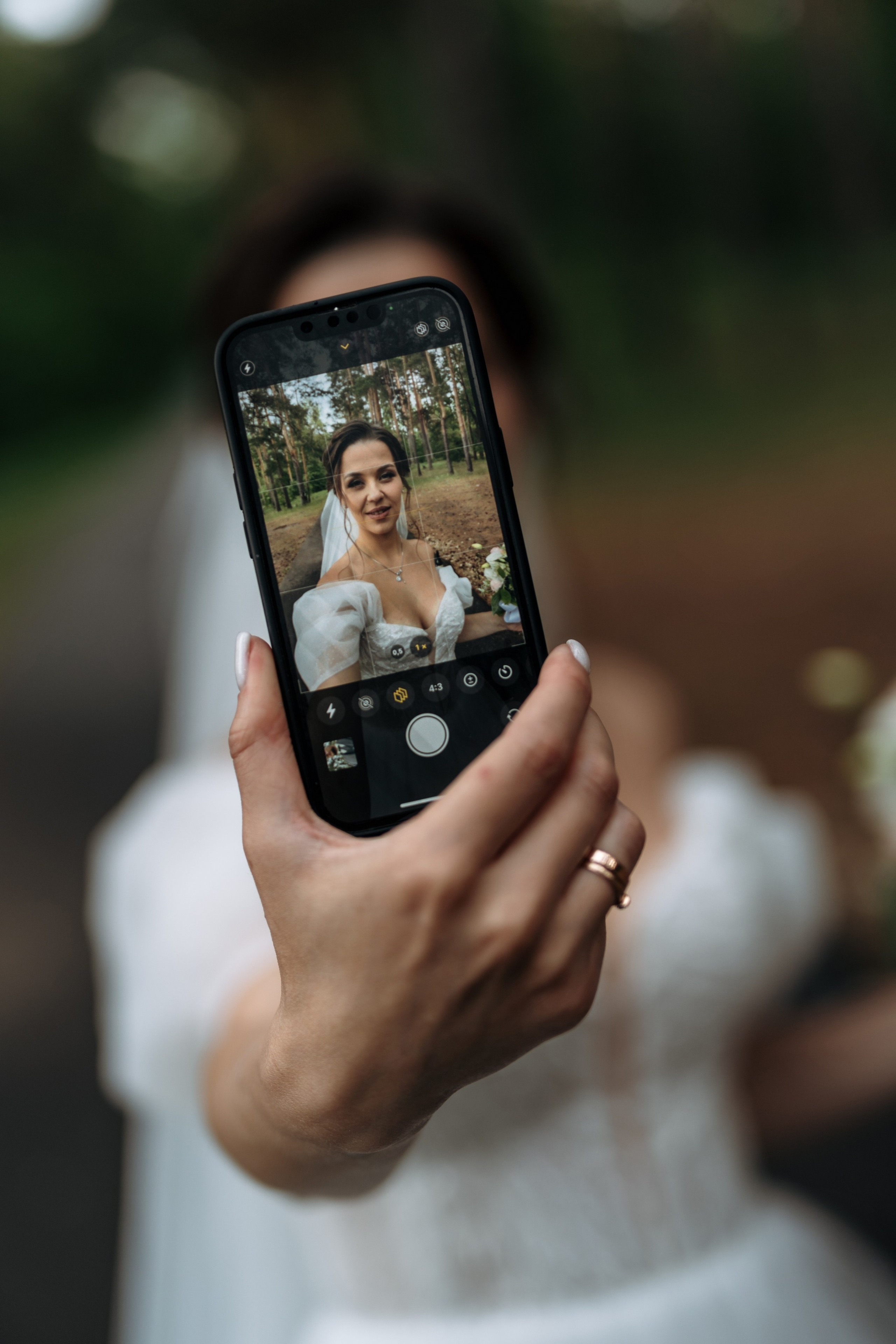 Свадебный день Яны и Максима, прогулка в лесу, Картинная галерея в Тамбове. Свадебный фотограф в Тамбове Павел Четвертков