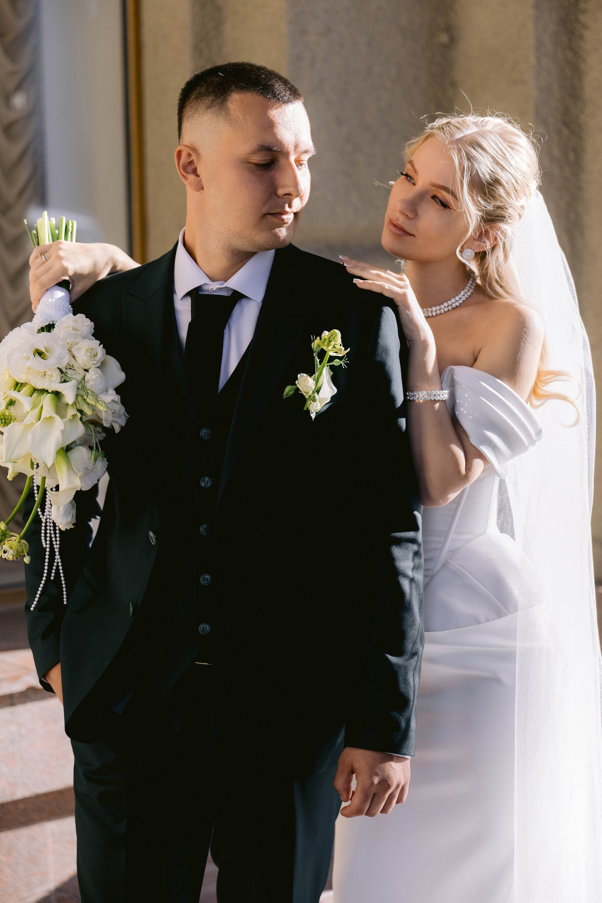 Ангелина, Ефим (прогулка после ЗАГСа). Фотограф в Волгограде Кристина Прохоренко