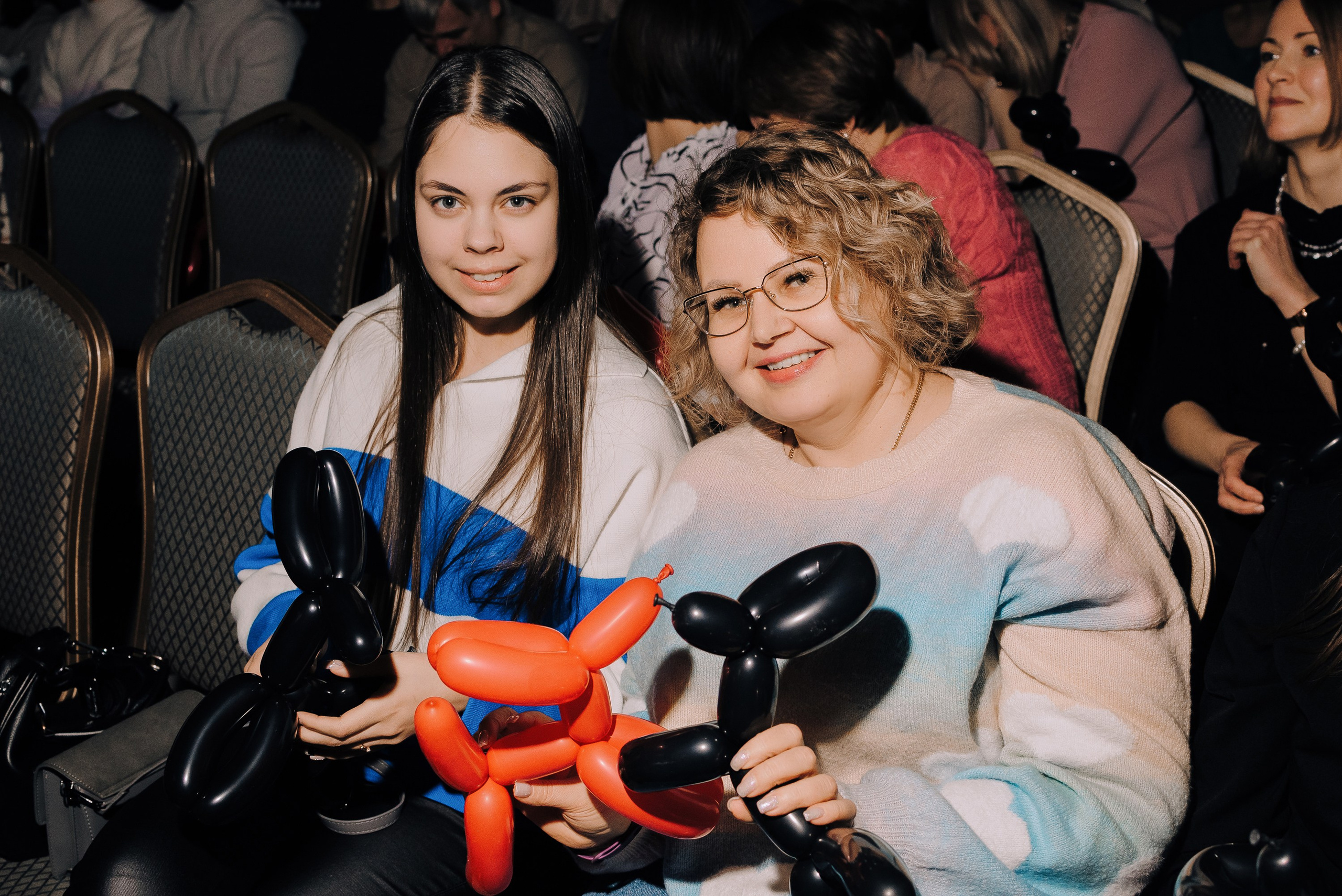 СПЕКТАКЛЬ «ВОЛШЕБНЫЕ ОЧКИ» ОПТИК-ЦЕНТР. Репортажный фотограф Зуев Роман г. Челябинск