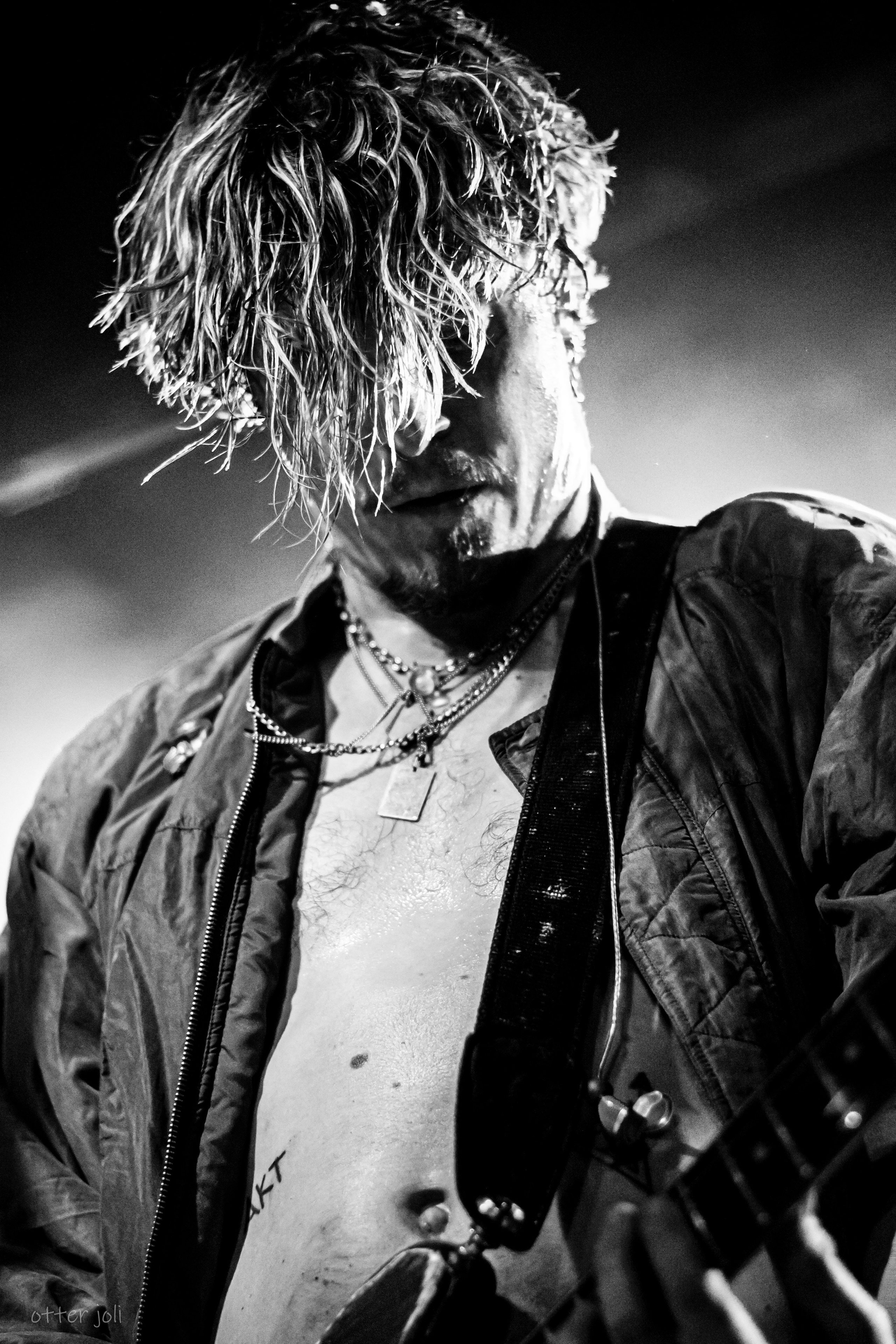 Сергей Горошко и Chili Cheese | 16 Тонн. Концертный репортёр Валерия Сафина