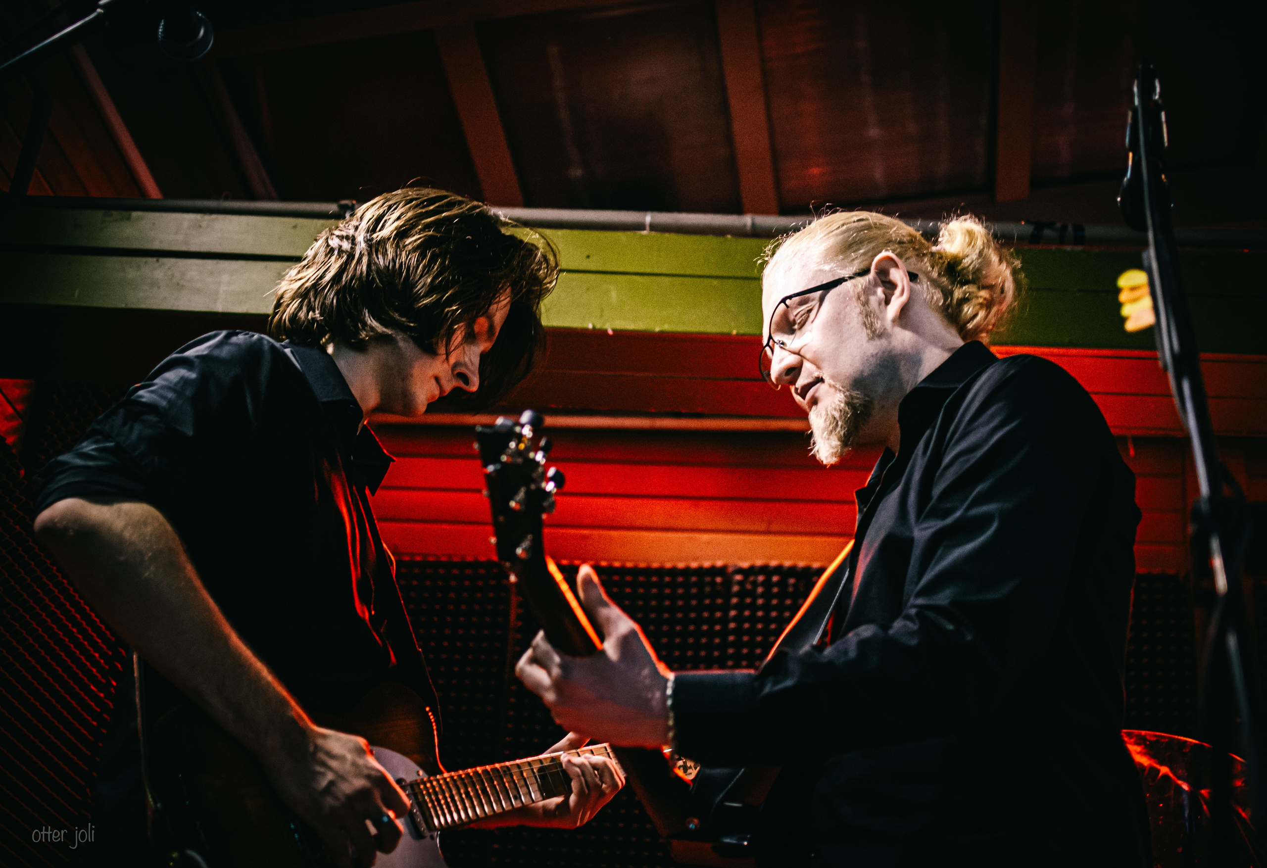 Голова Муэссы | Китайский лётчик Джао Да. Концертный репортёр Валерия Сафина