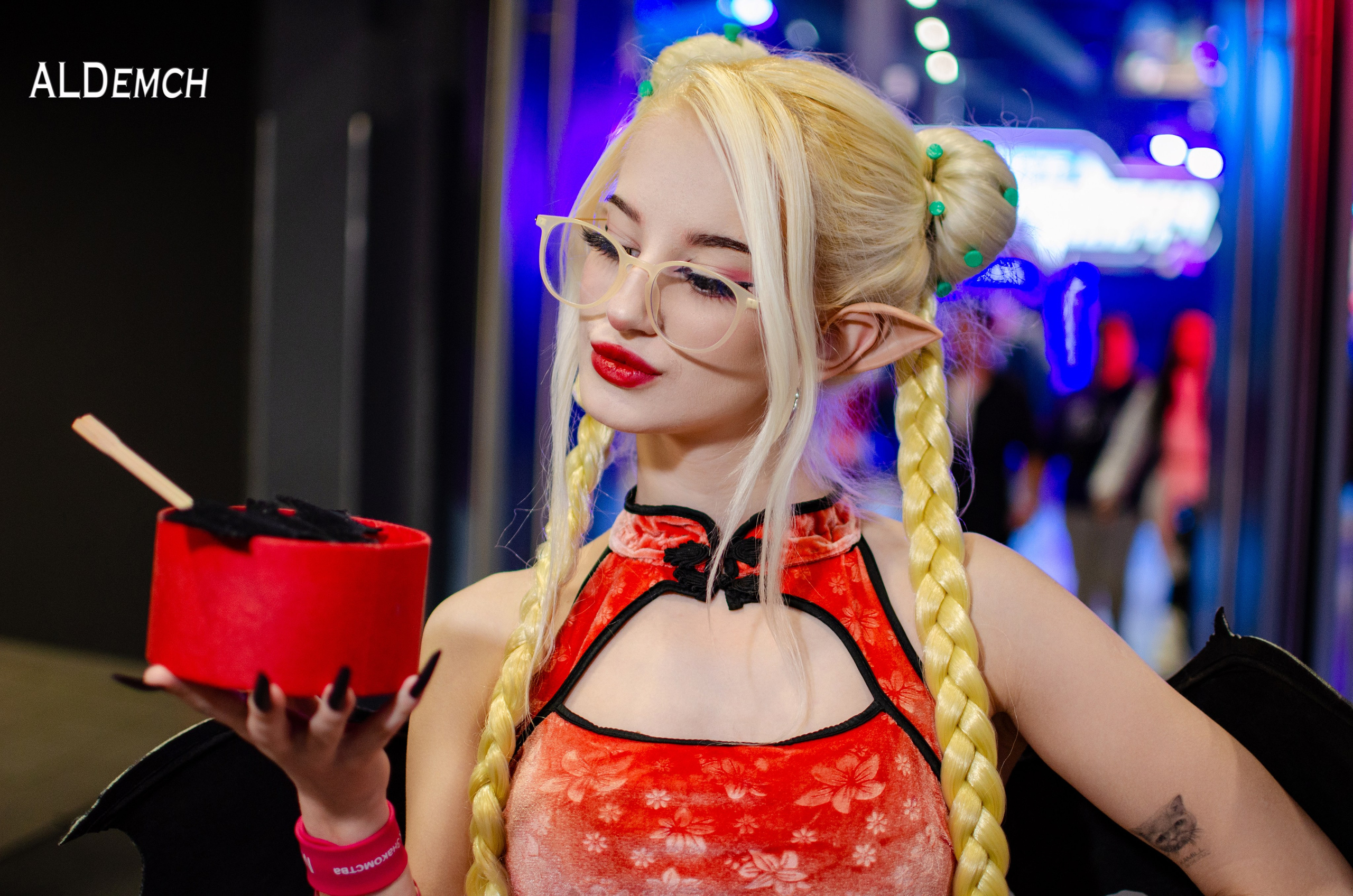 Аниме картинки персонажей и косплей фото в России Москве