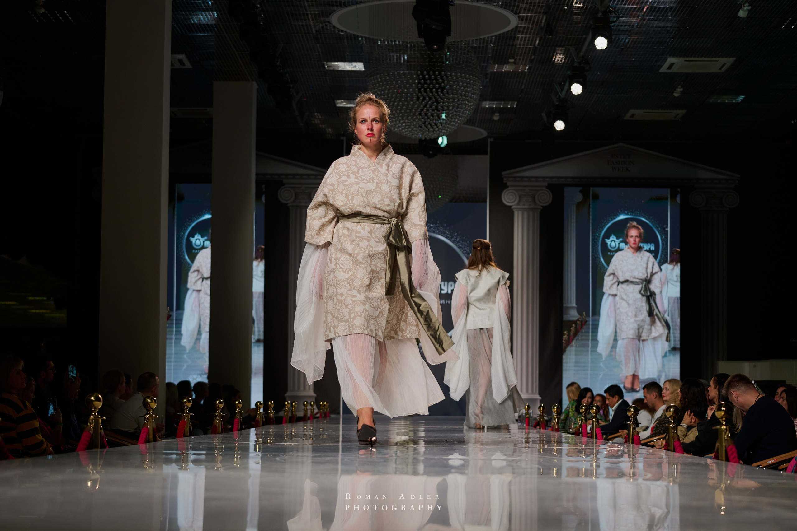 ESTET FASHION WEEK ВЕСНА — 2025. Фотограф Роман Адлер