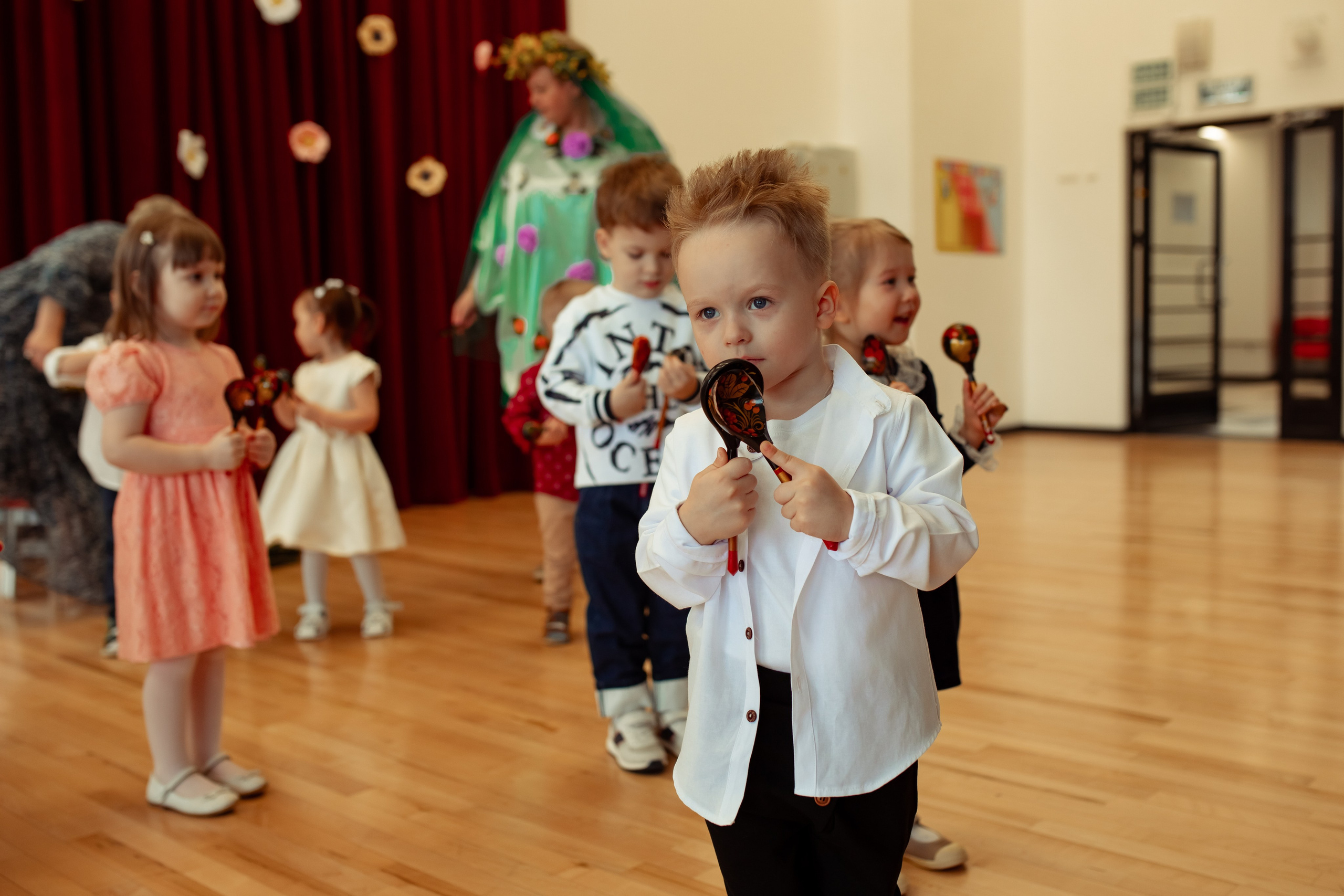 Праздник весны в детском саду. Семейный и детский фотограф в Москве Дорогова Екатерина