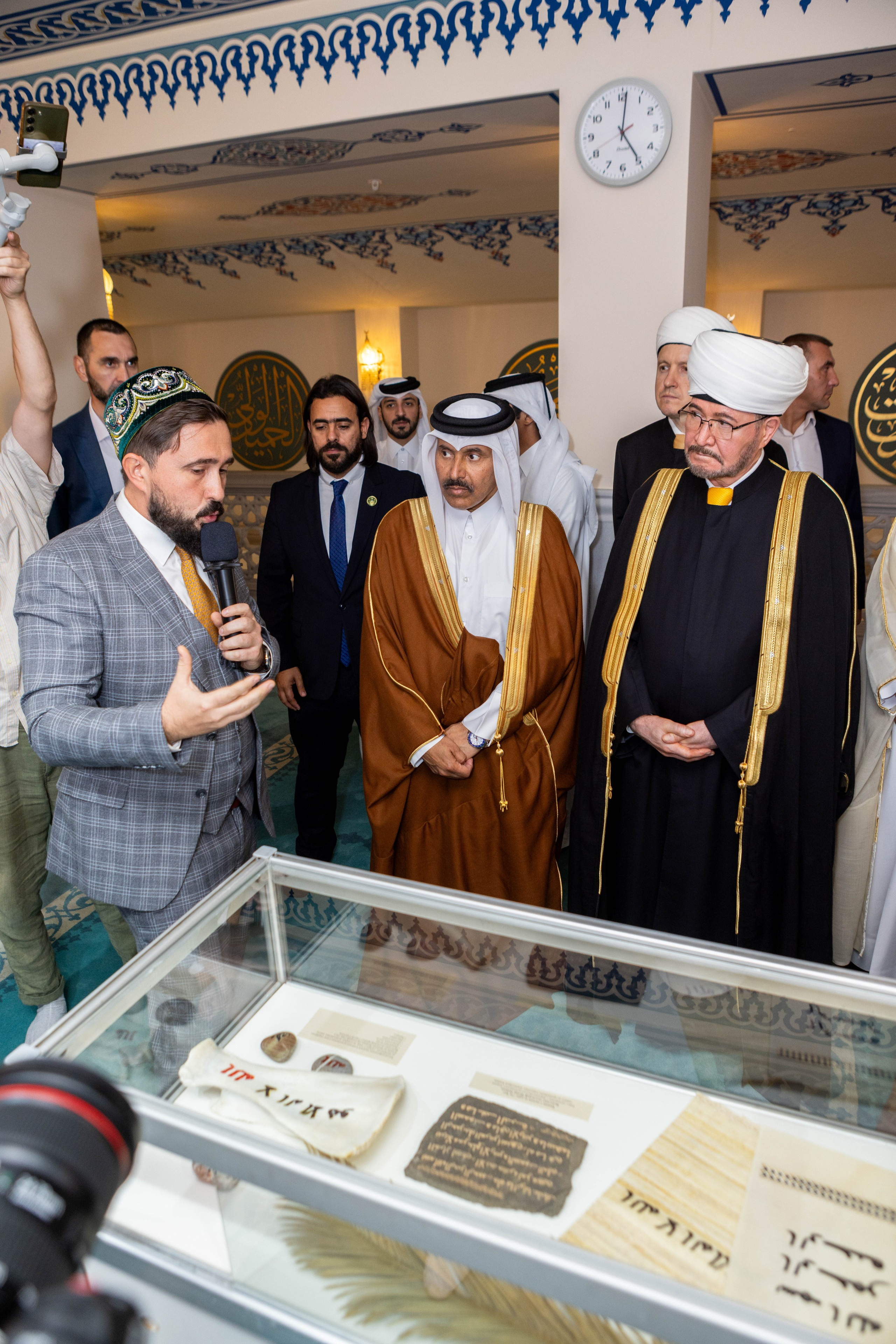 Открытие выставки Мир Корана. Рекламный, предметный, репортажный, семейный фотограф и художник в Москве