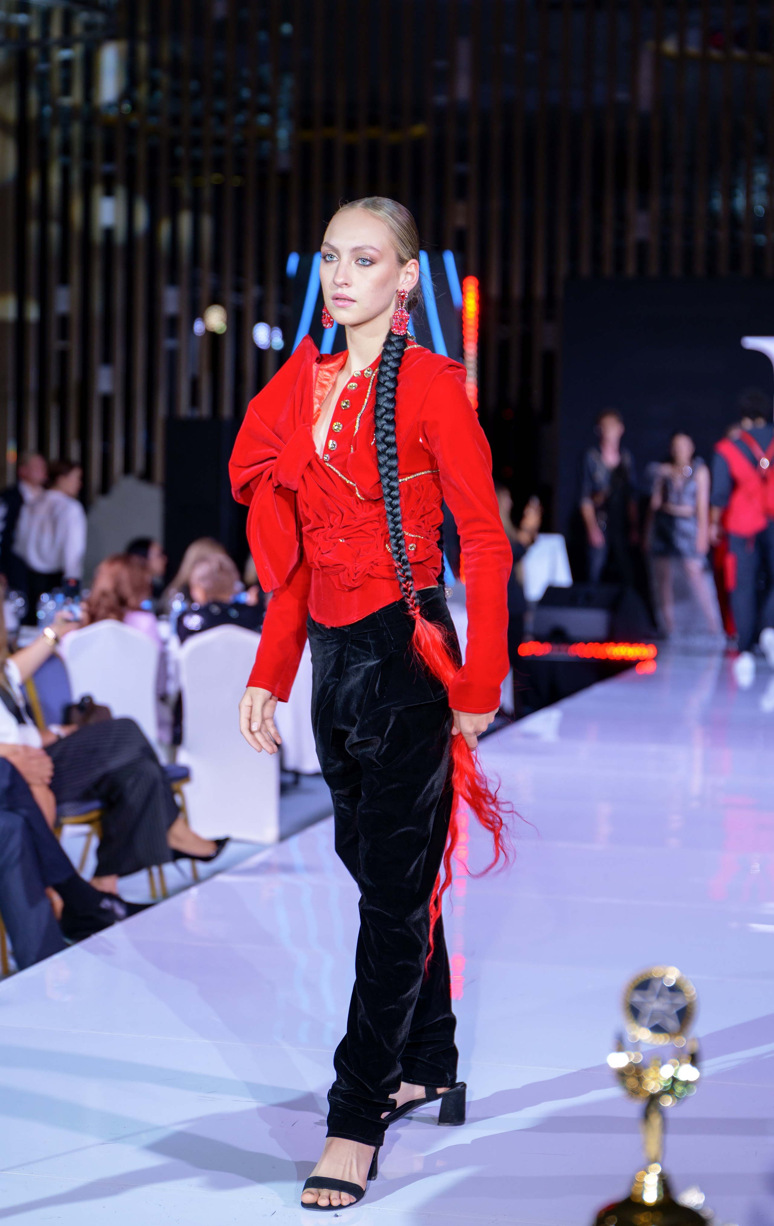 BITVA BRENDOV -модный показ. Сайт фотограф в Керчи Кислый Юрий