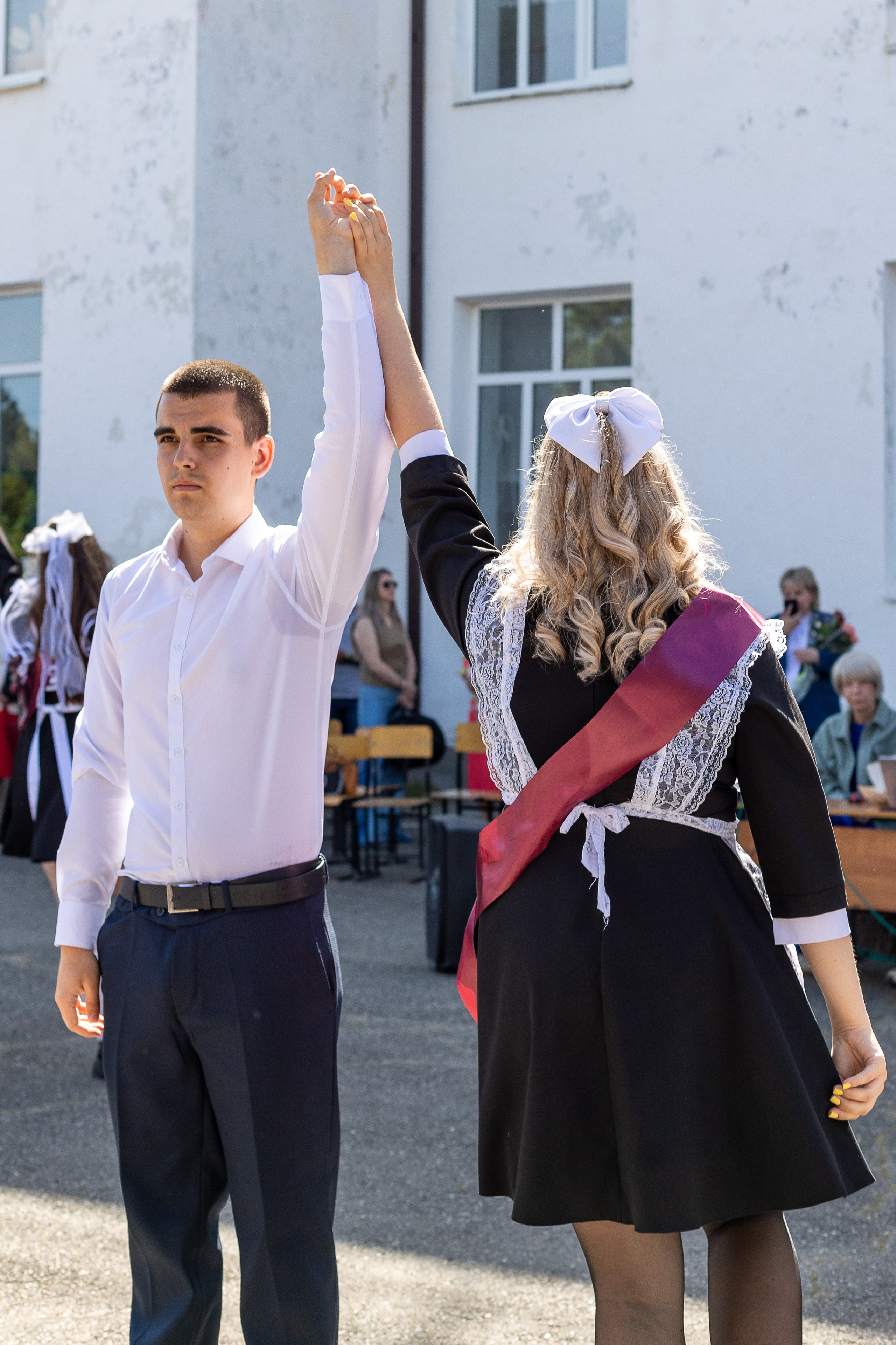 Последний звонок. Выпускные альбомы Майкоп, Краснодар Елена Золотарева