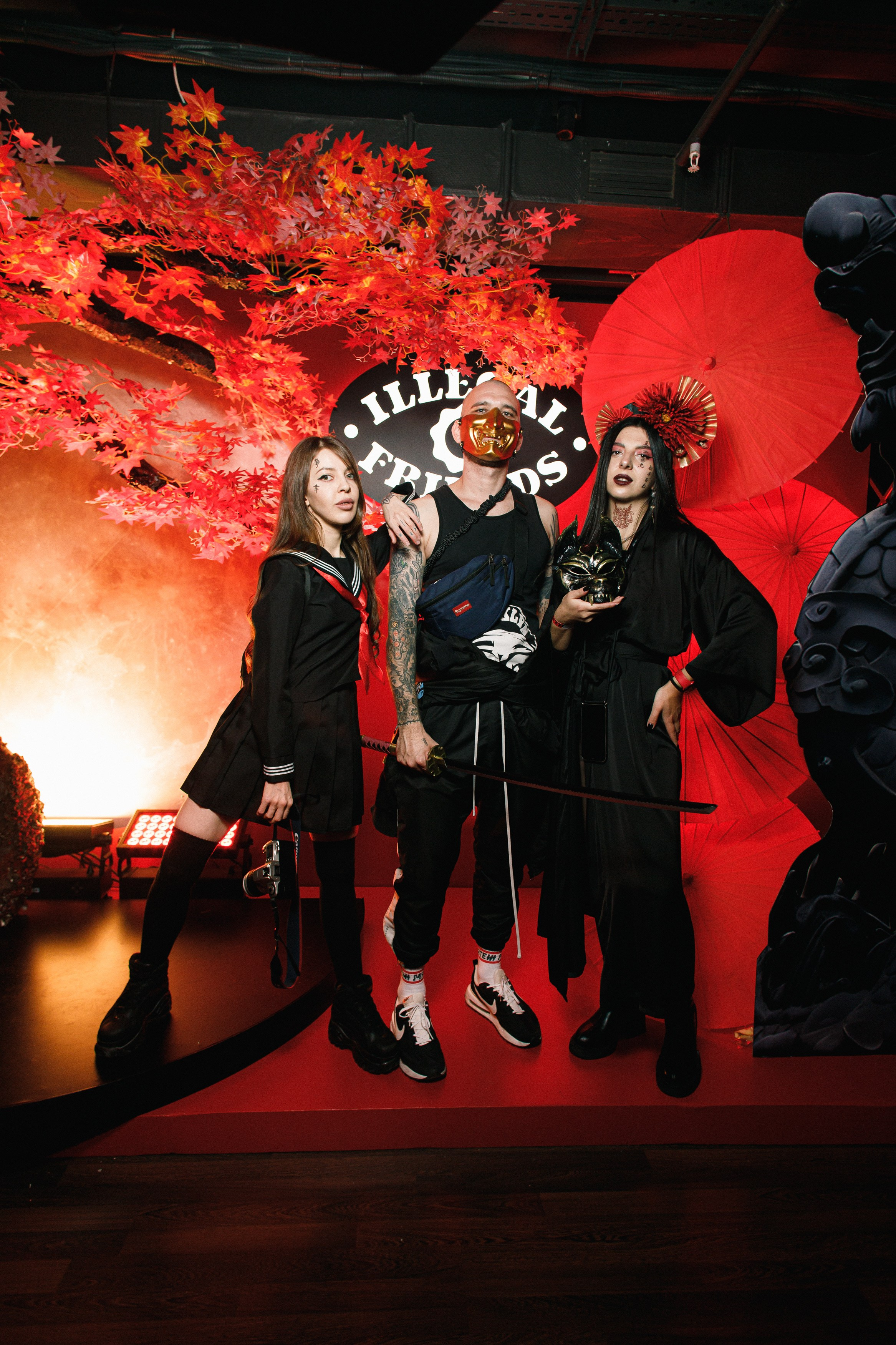 ILLEGAL FRIENDS | ASIA. СВОИ. ФОТООТЧЕТЫ-СОБЫТИЯ-МЕСТА