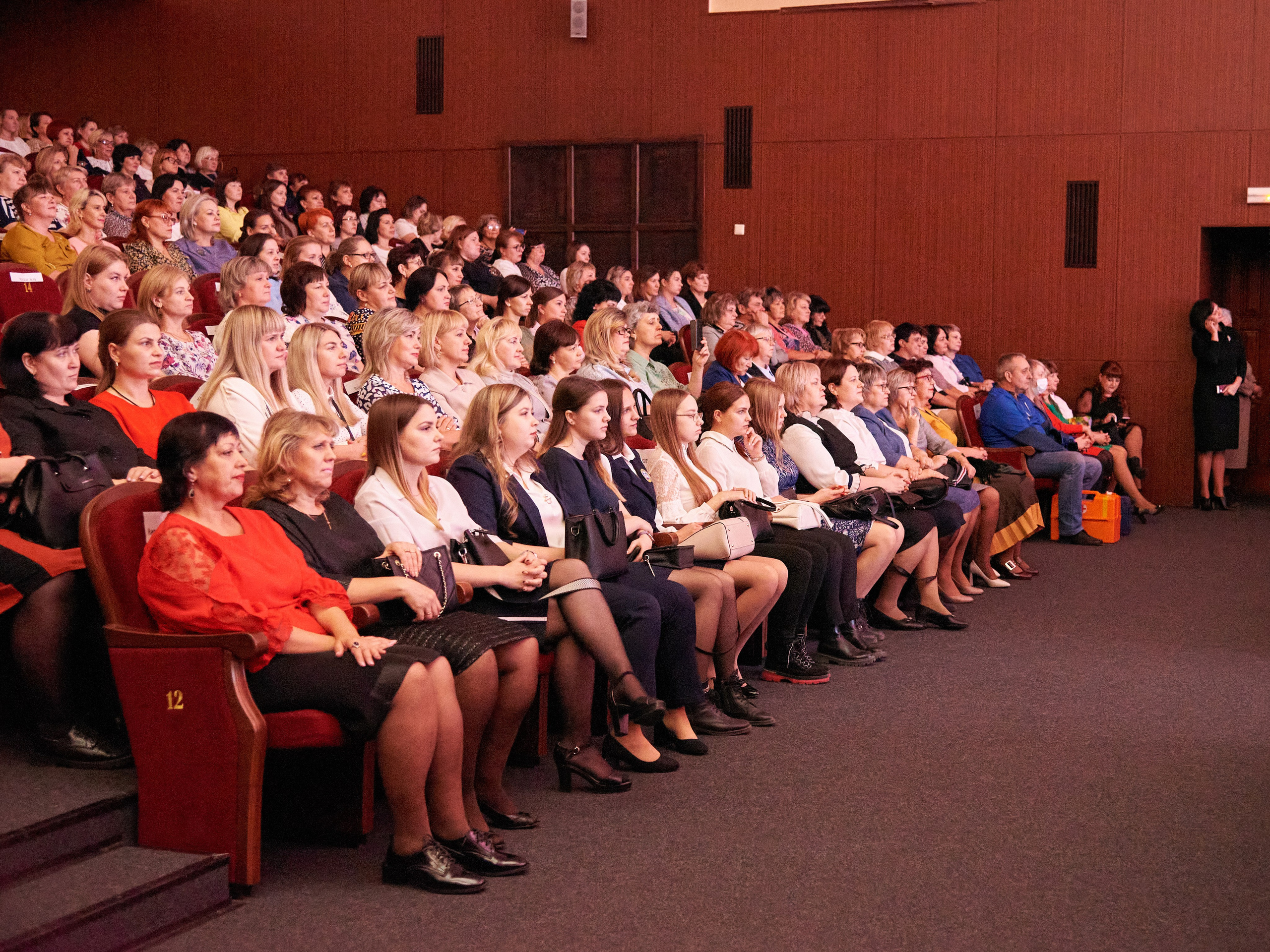 День учителя 2022. [fXph] Фотограф Масликов Илья. Съёмка мероприятий в Ленинске-Кузнецком