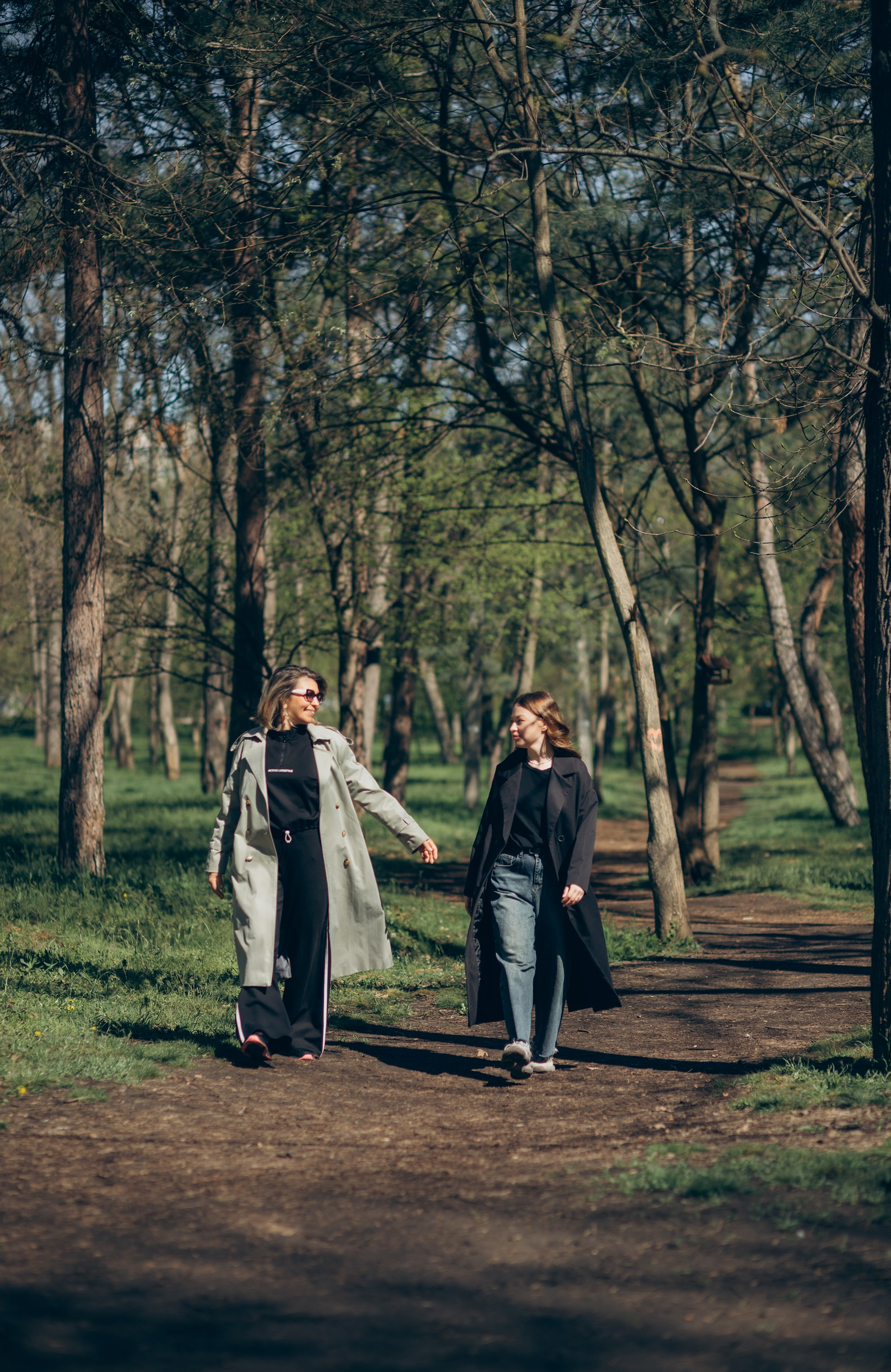 Марина и Настя на прогулочной фотосессии в Чистяковской роще. Фотограф КовалёваТатьяна | Москва | Краснодар |Сочи |Портрет, свадьбы, семейные съёмки