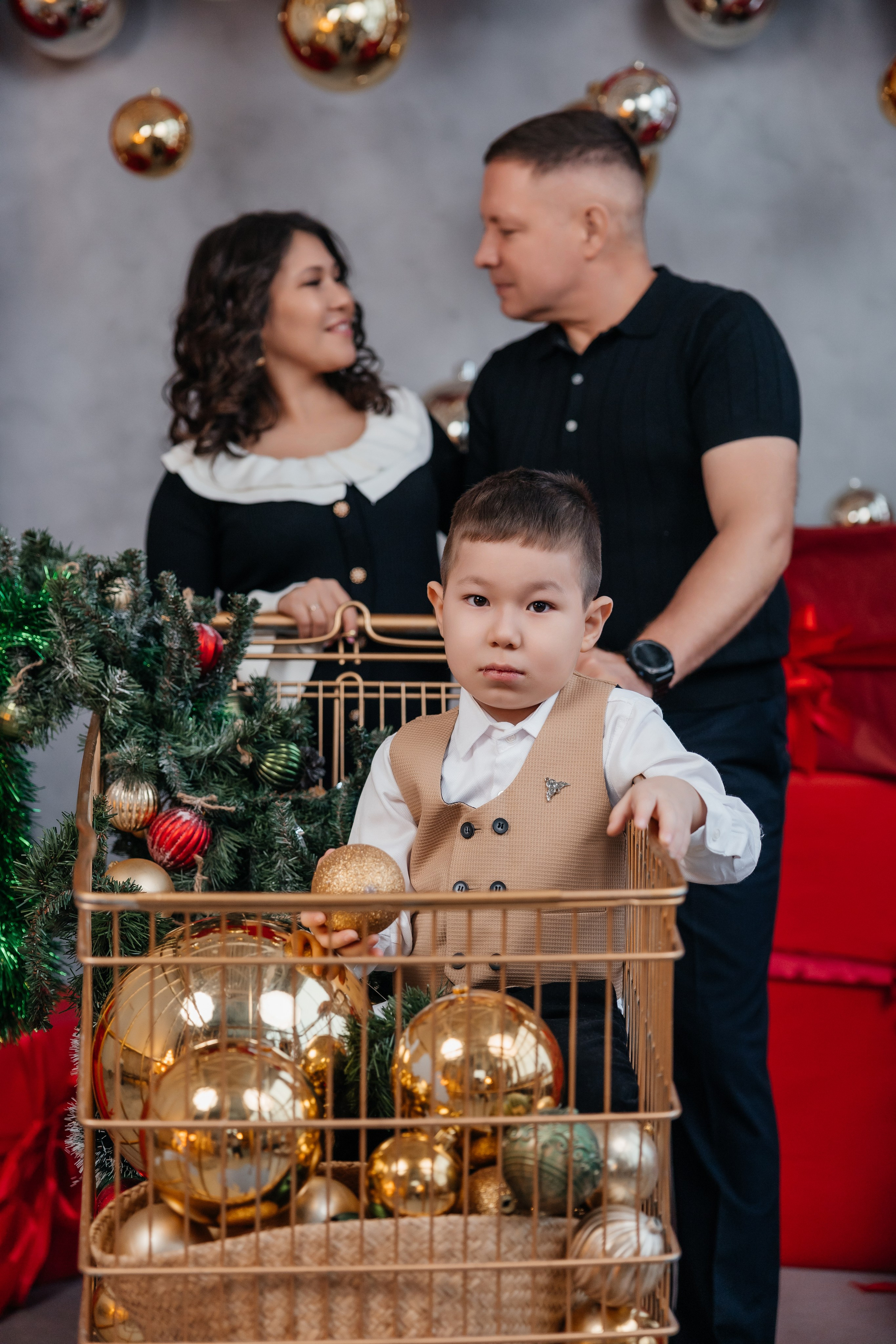 Семейная фотосессия в Сургуте. Семейный фотограф в Сургуте Инна Смолякова