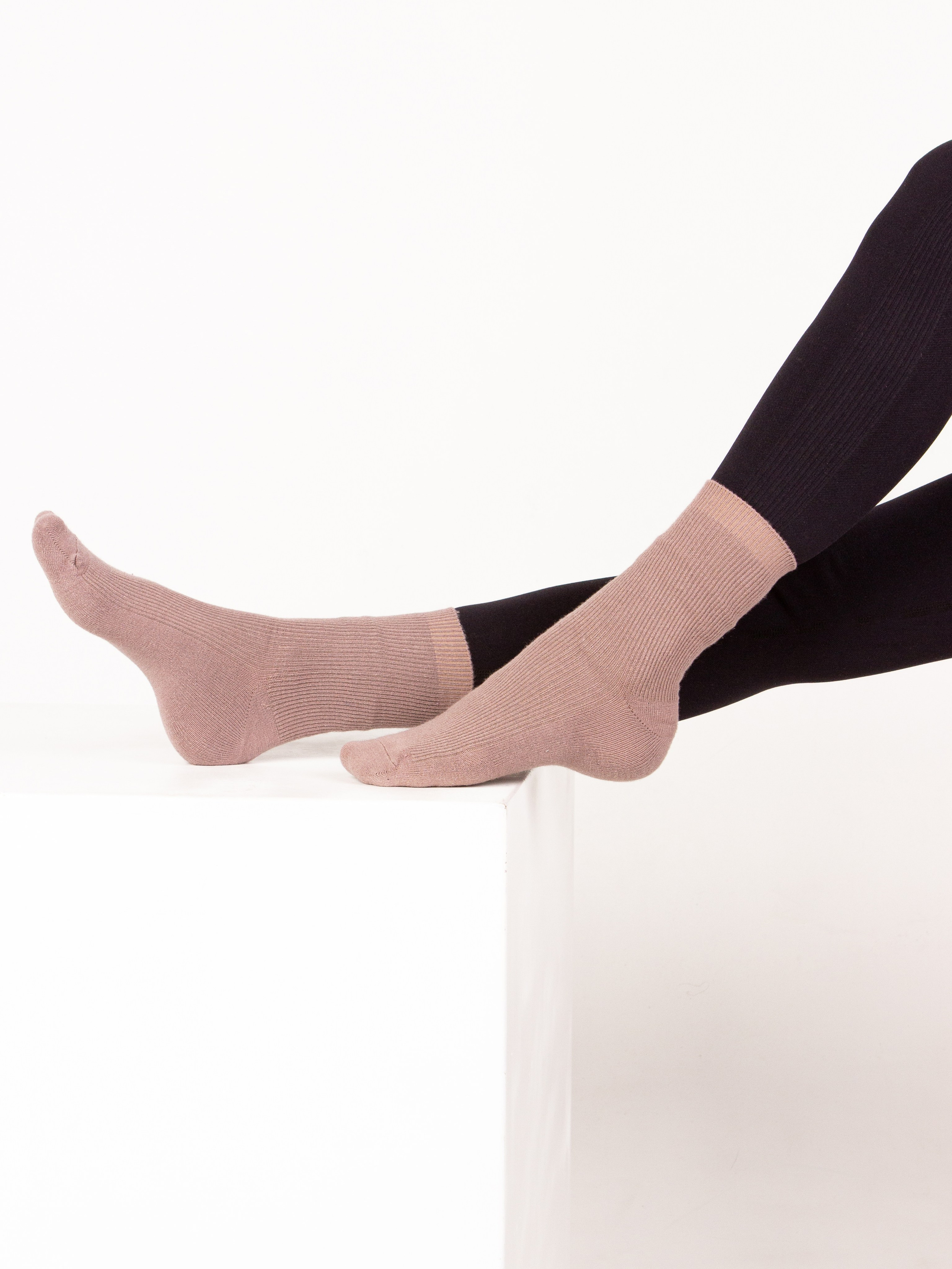 Обувь // Носки. DEWA | фотостудия для маркетплейсов