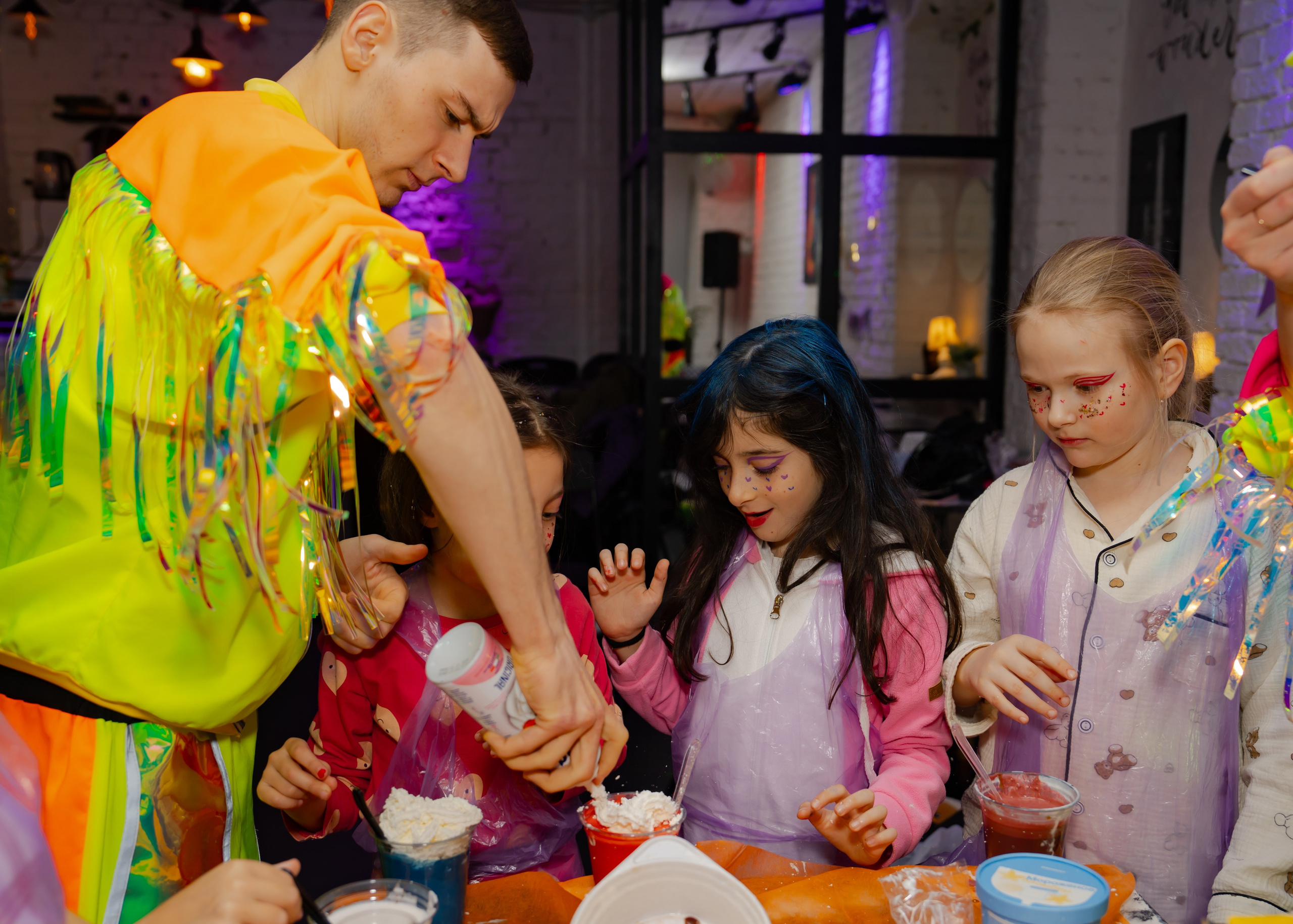 Битва подушками. Крамер Юлиана детский и семейный фотограф