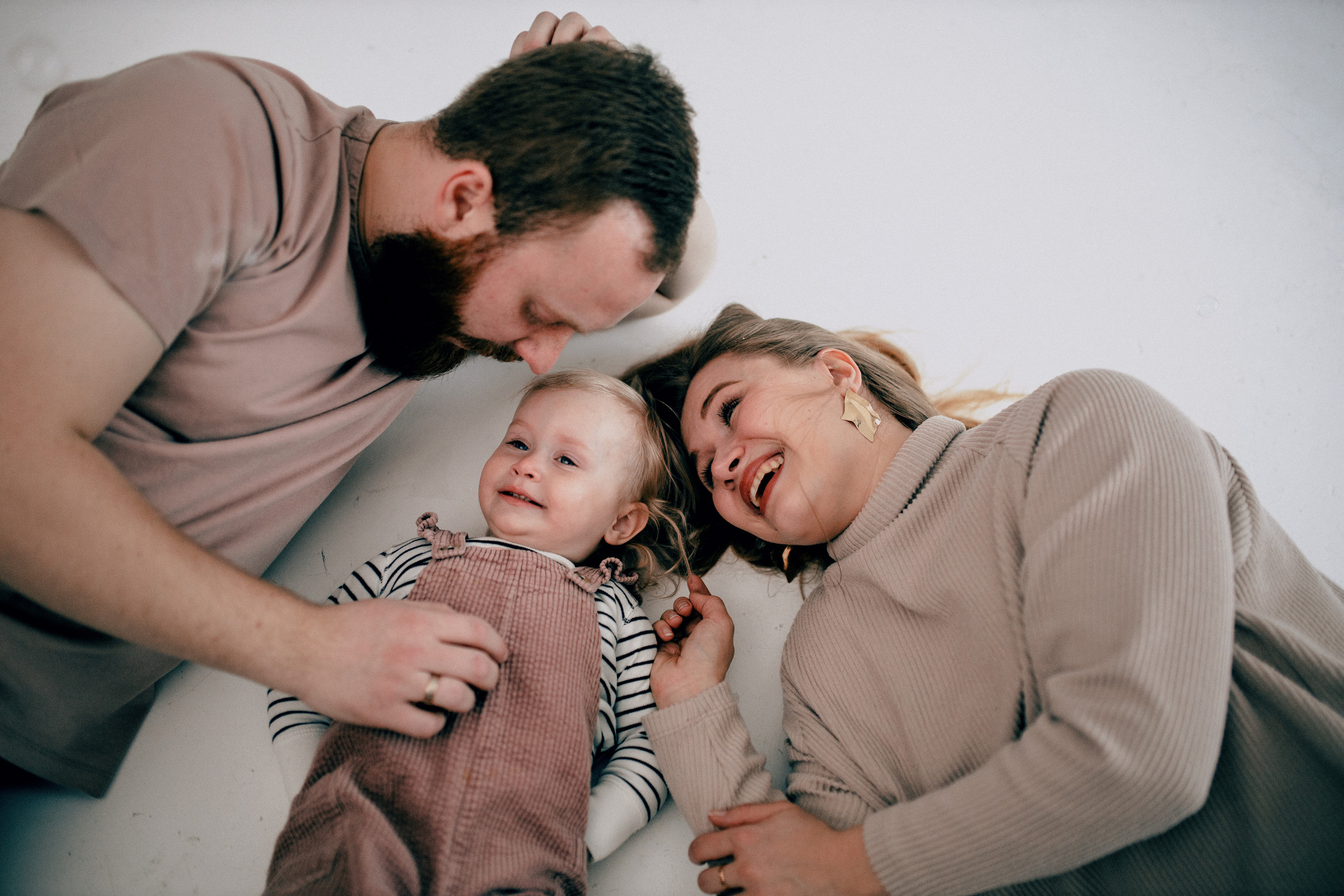 КАЛІ ЎСЕ ДОМА. Фотограф Юля Королёва