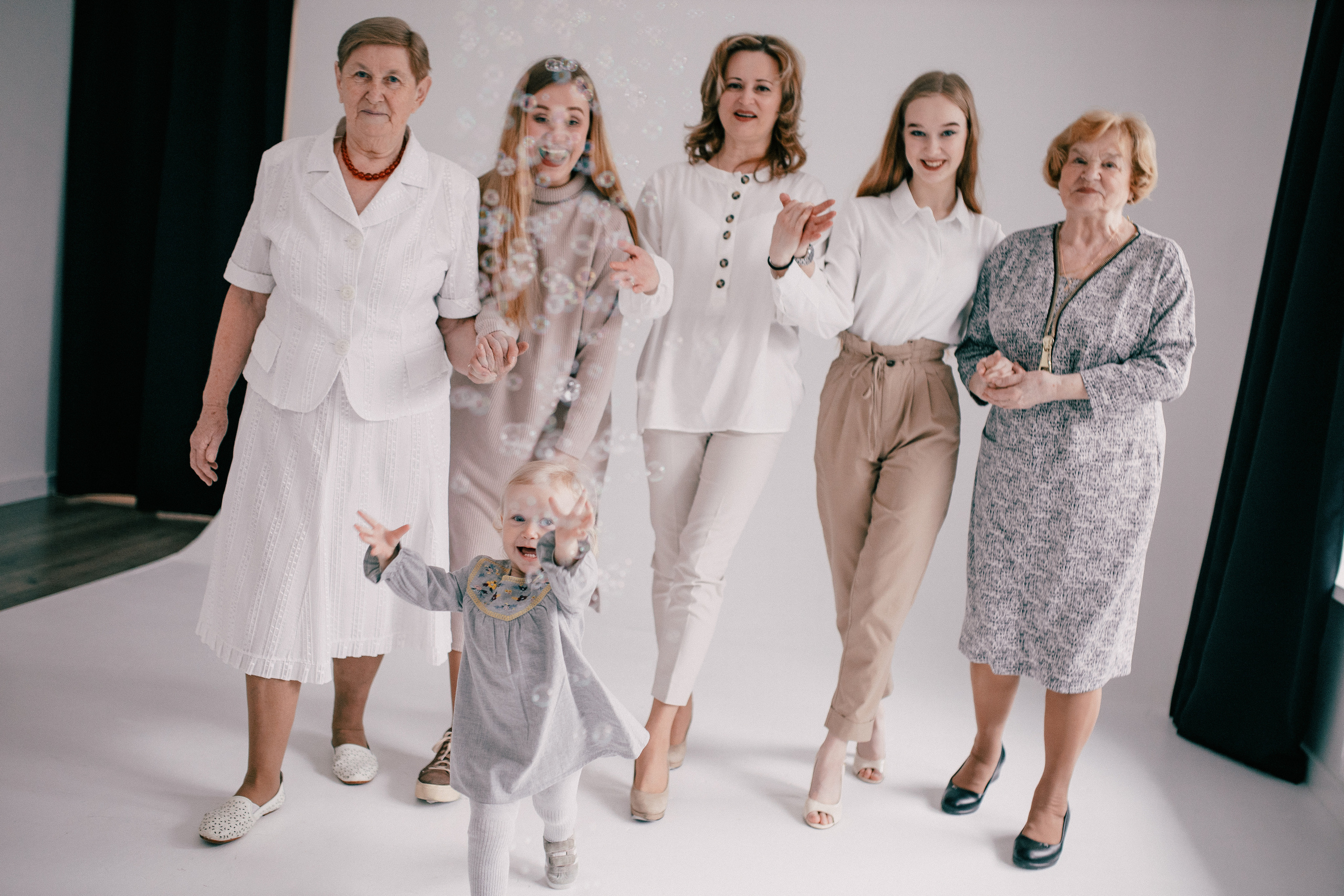 КАЛІ ЎСЕ ДОМА. Фотограф Юля Королёва