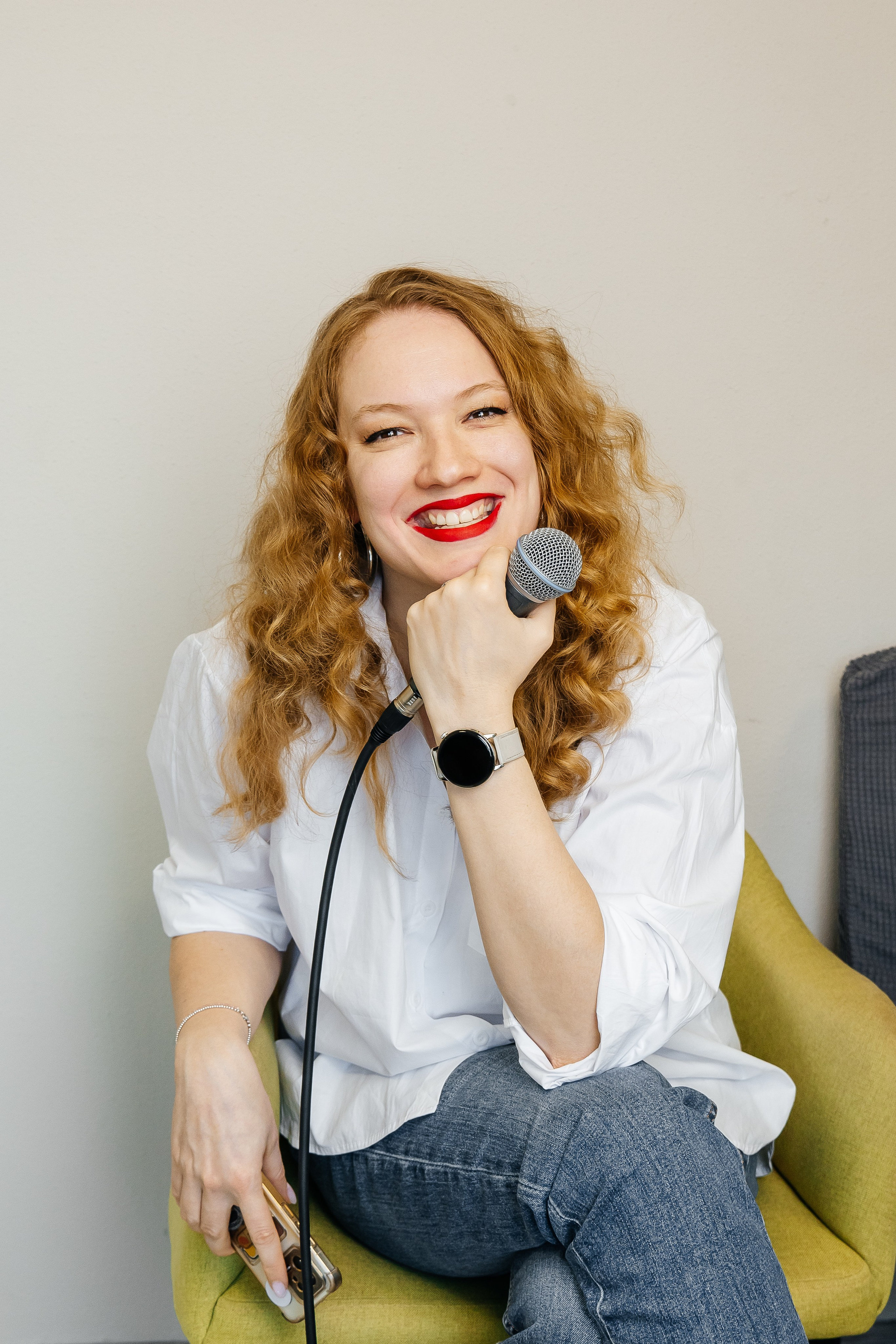 Конент фотографии для вокальной студии. Предметный фотограф в Горячем Ключе Вера Швец